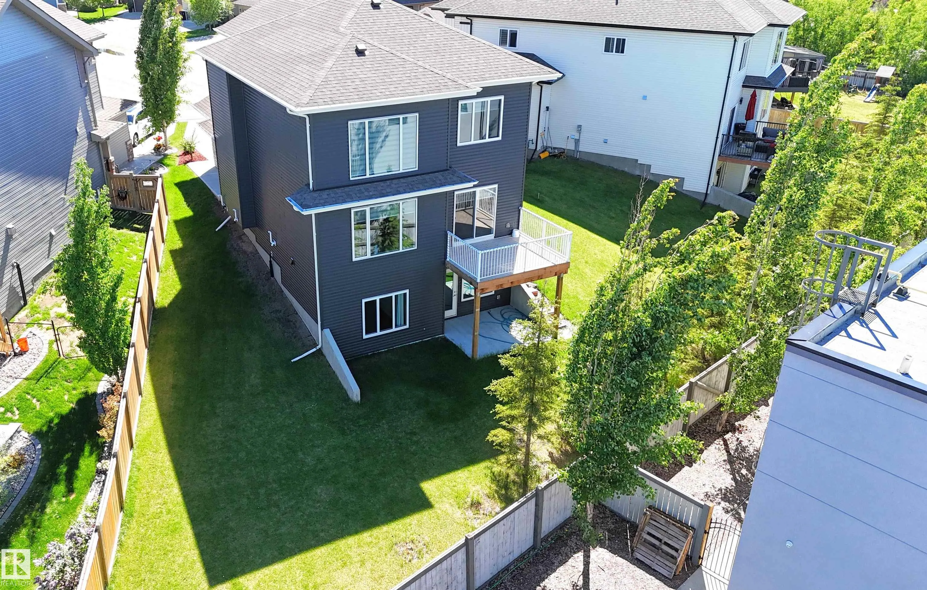 82 MEADOWLAND Way