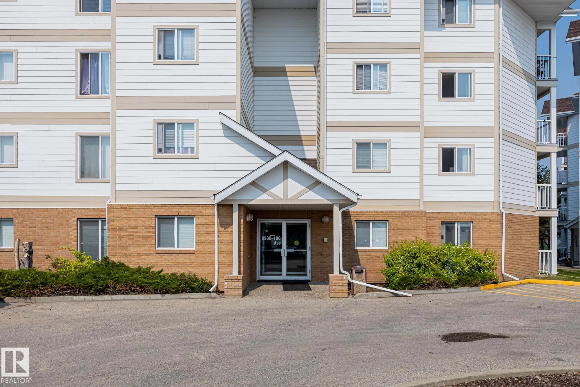9930 100 Avenue