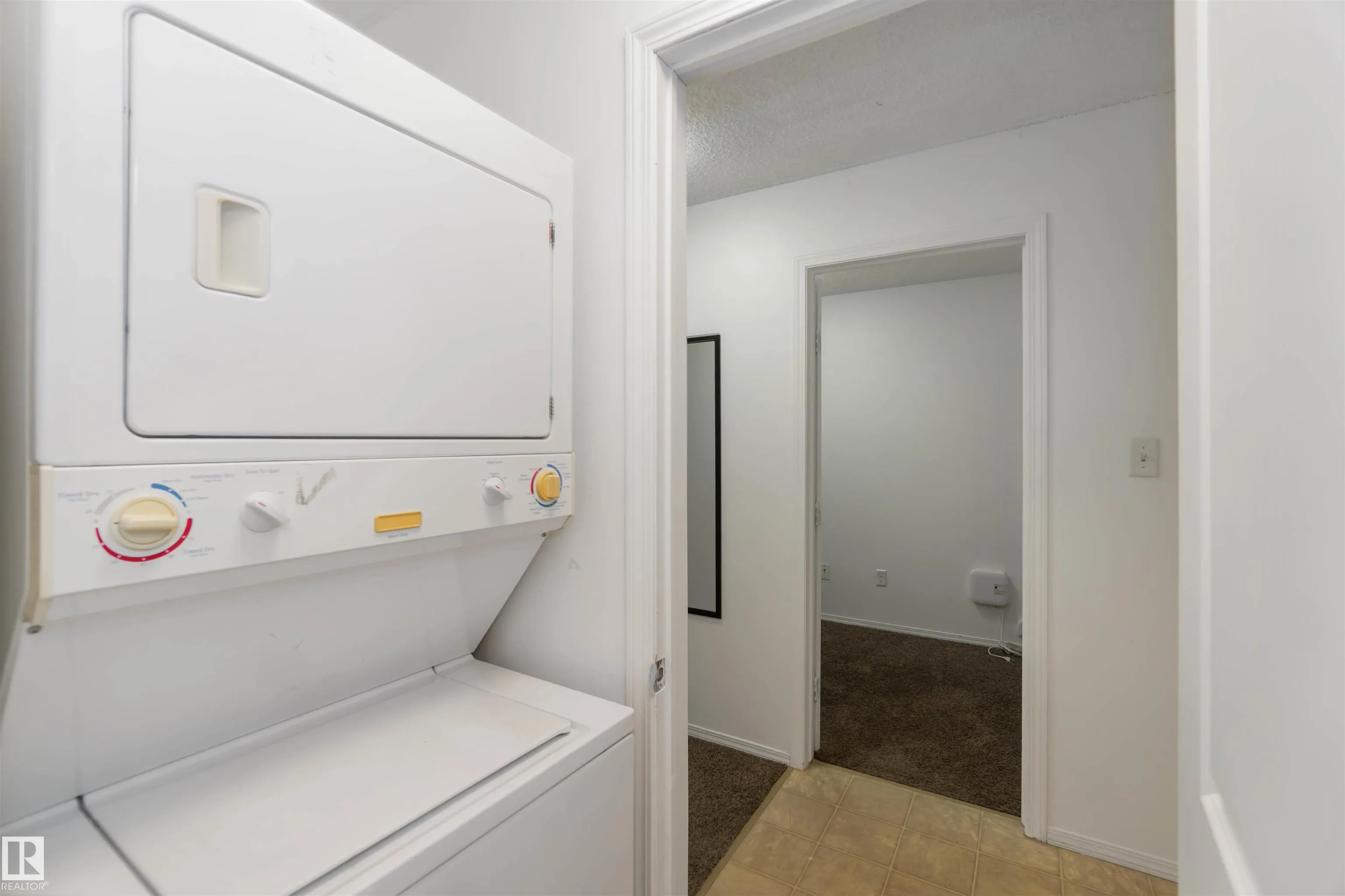 70 WOODSMERE Close