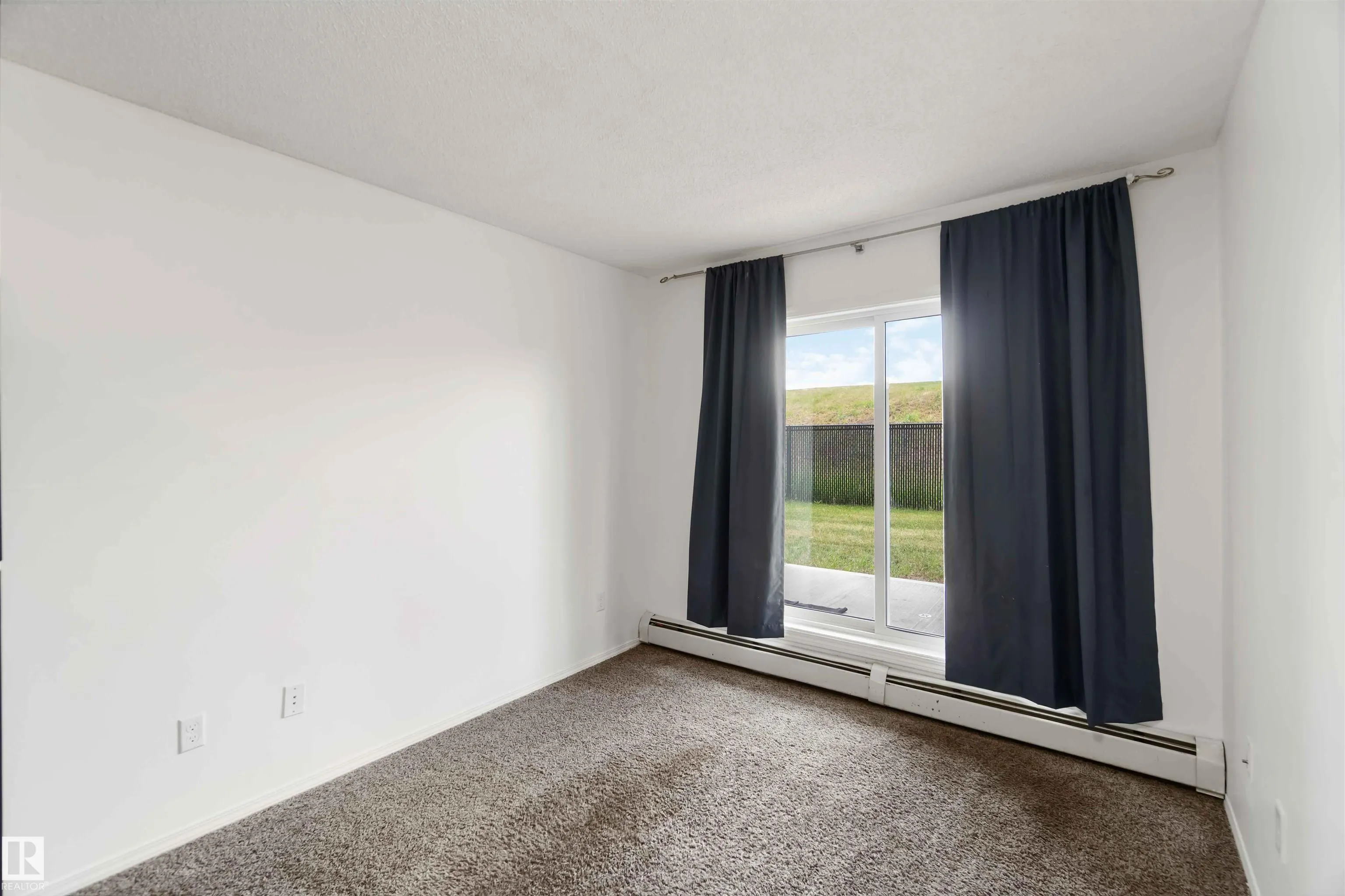 70 WOODSMERE Close