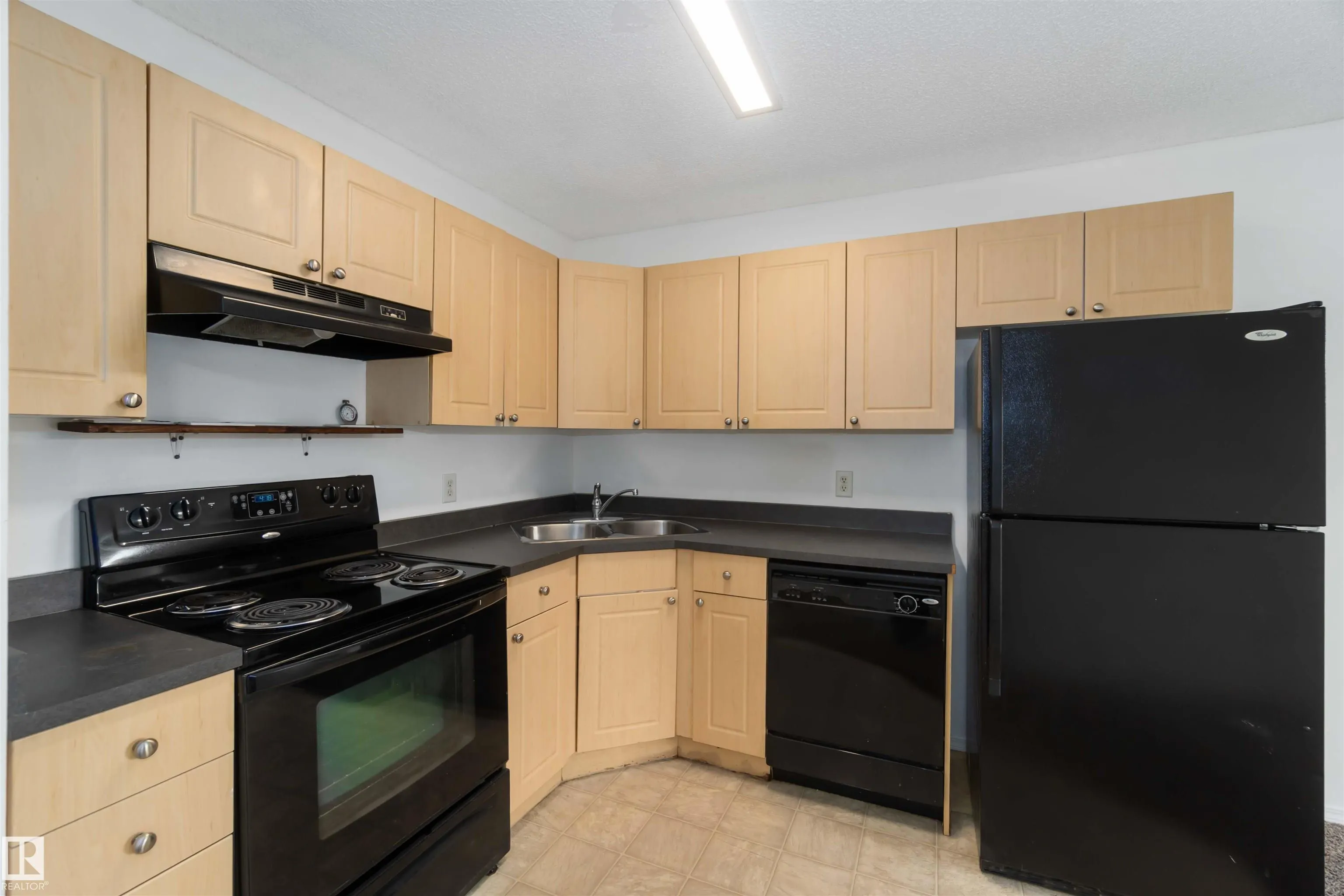 70 WOODSMERE Close