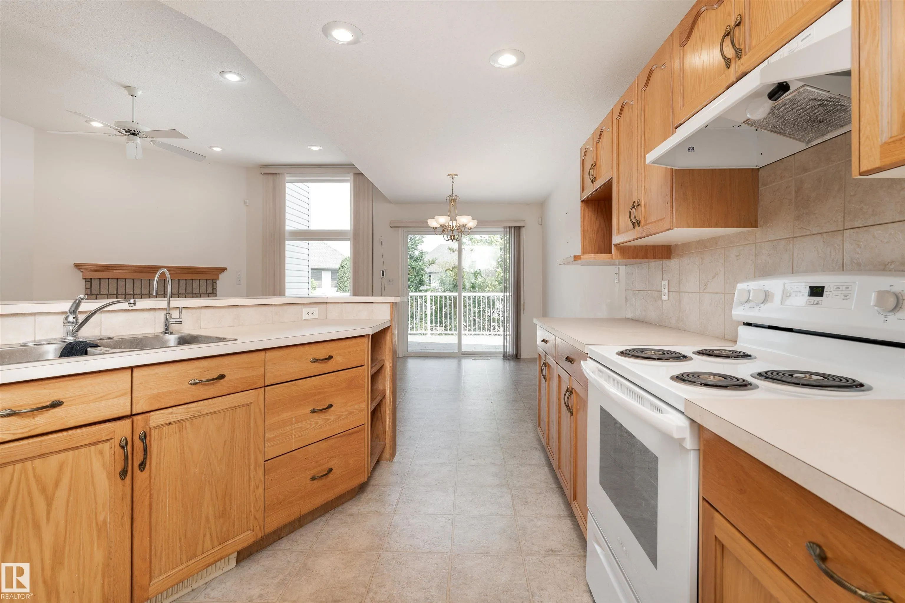 183 RIDGEHAVEN Crescent