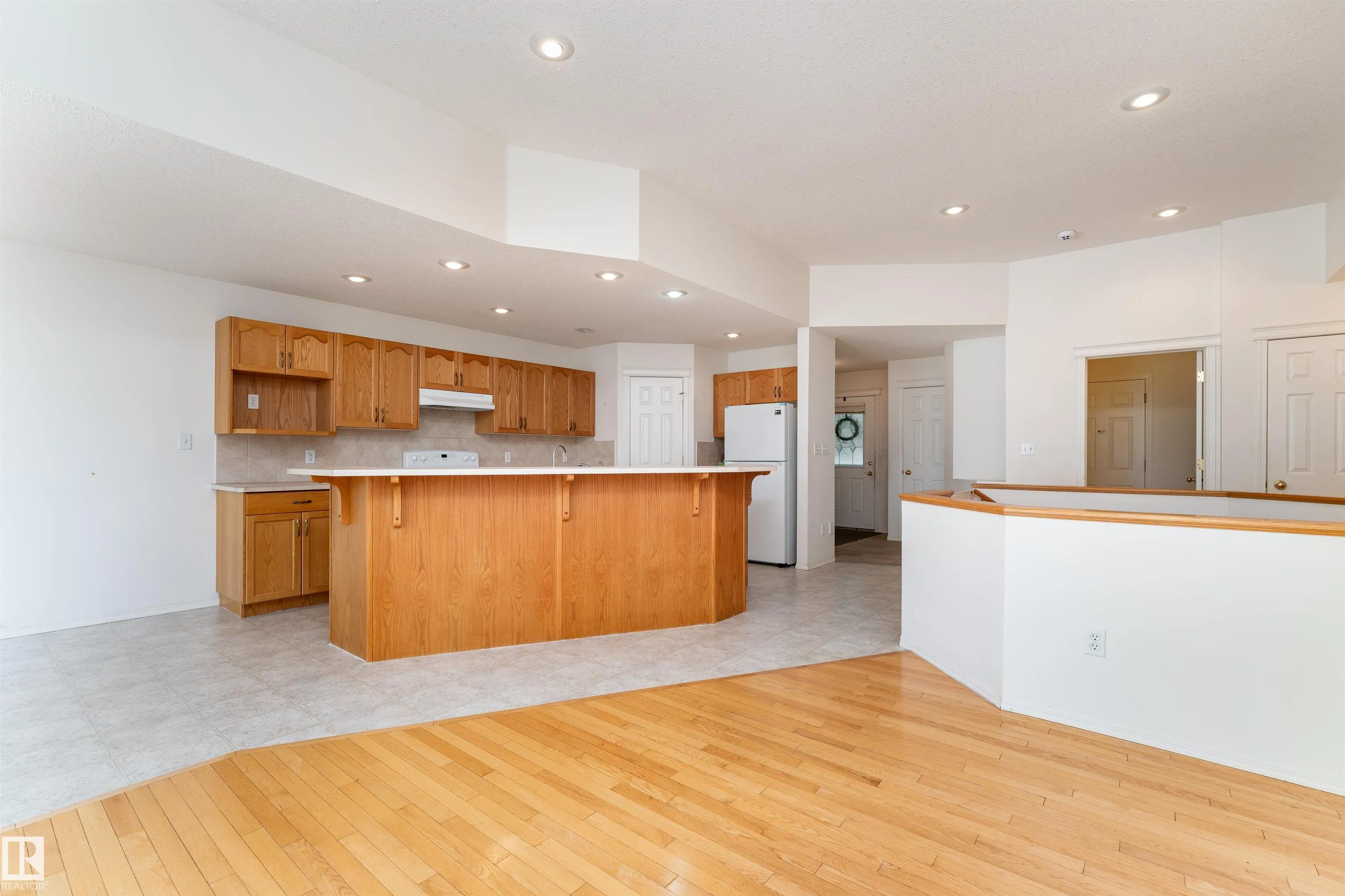 183 RIDGEHAVEN Crescent