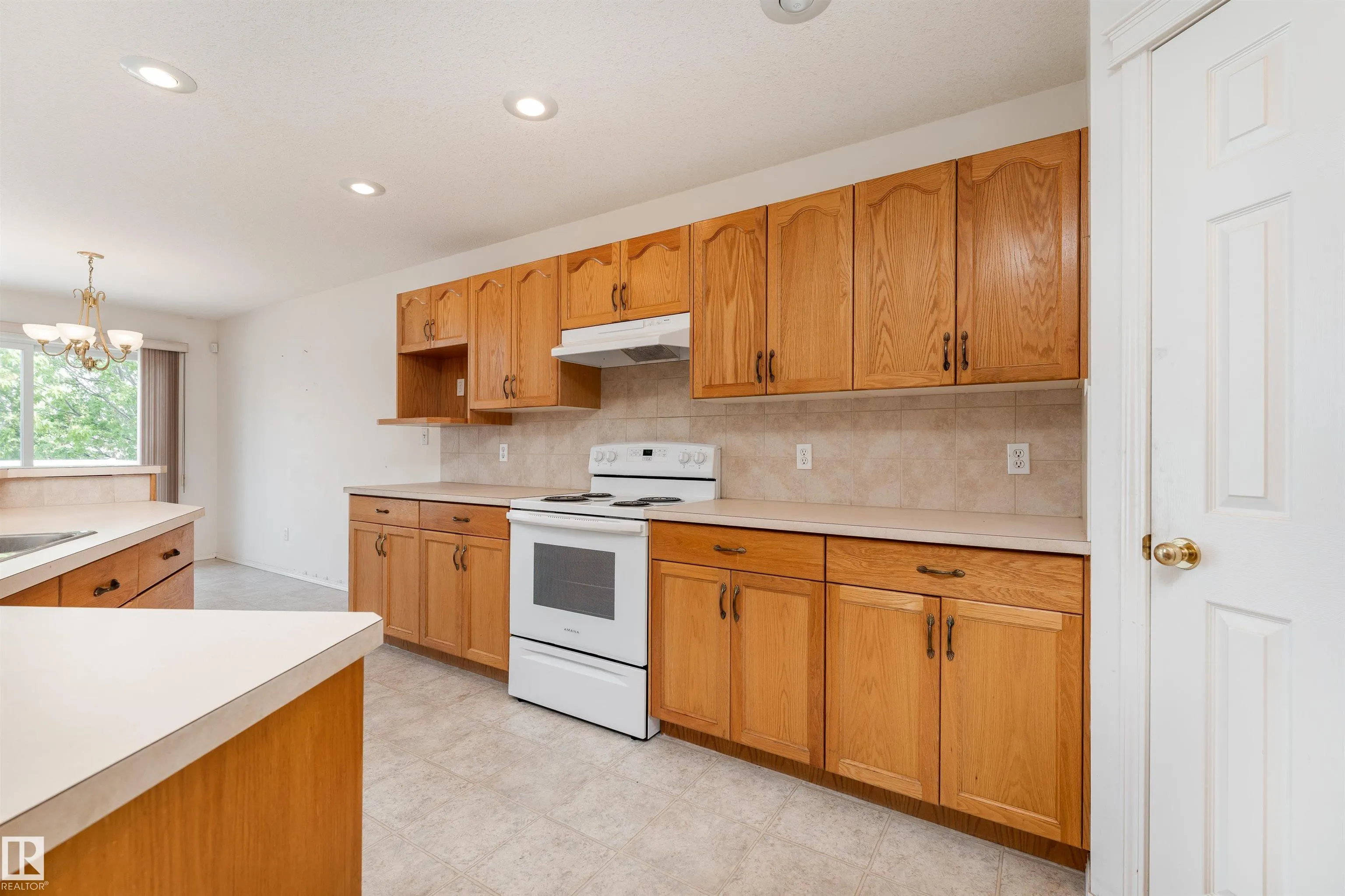 183 RIDGEHAVEN Crescent