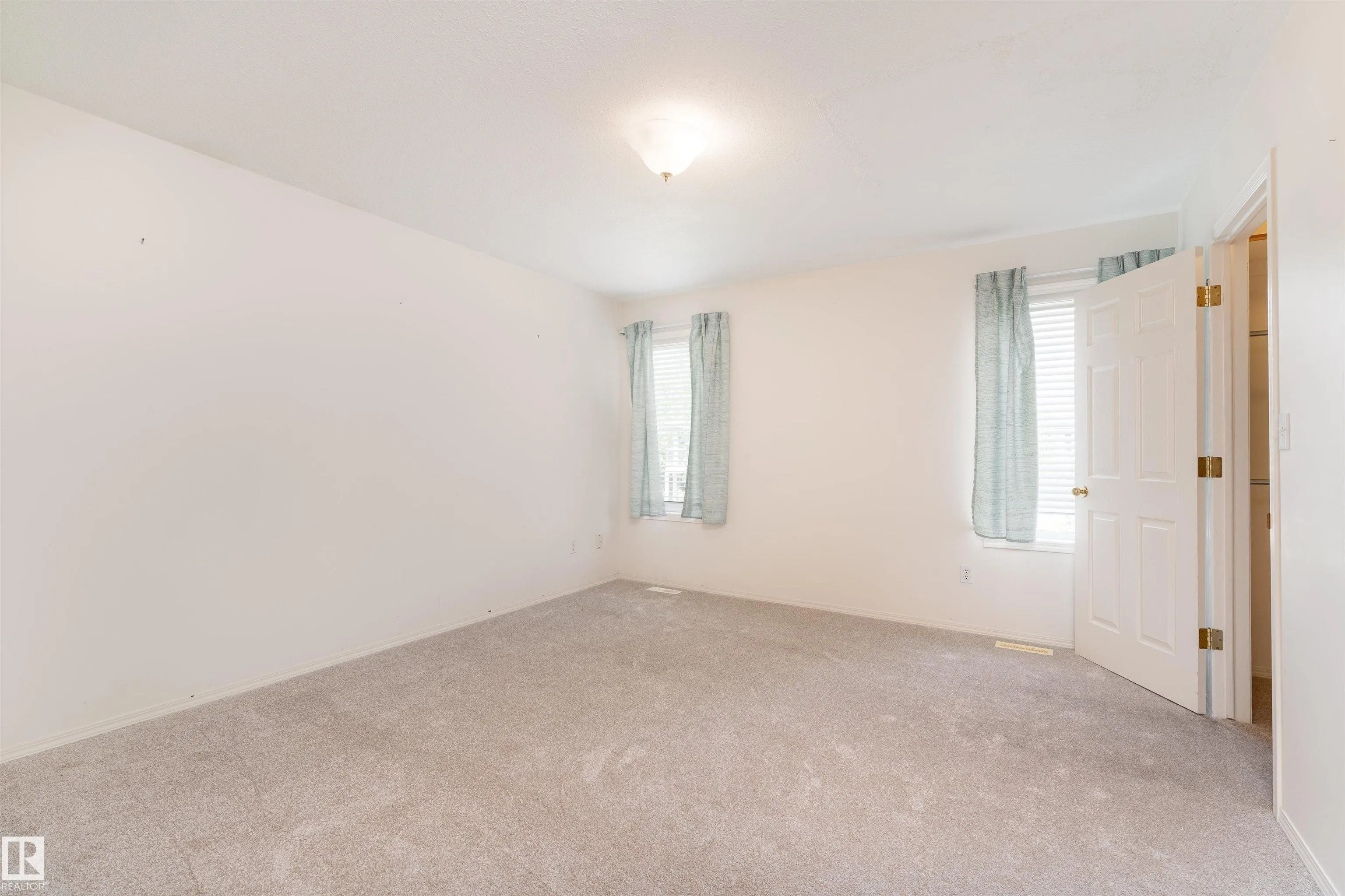183 RIDGEHAVEN Crescent