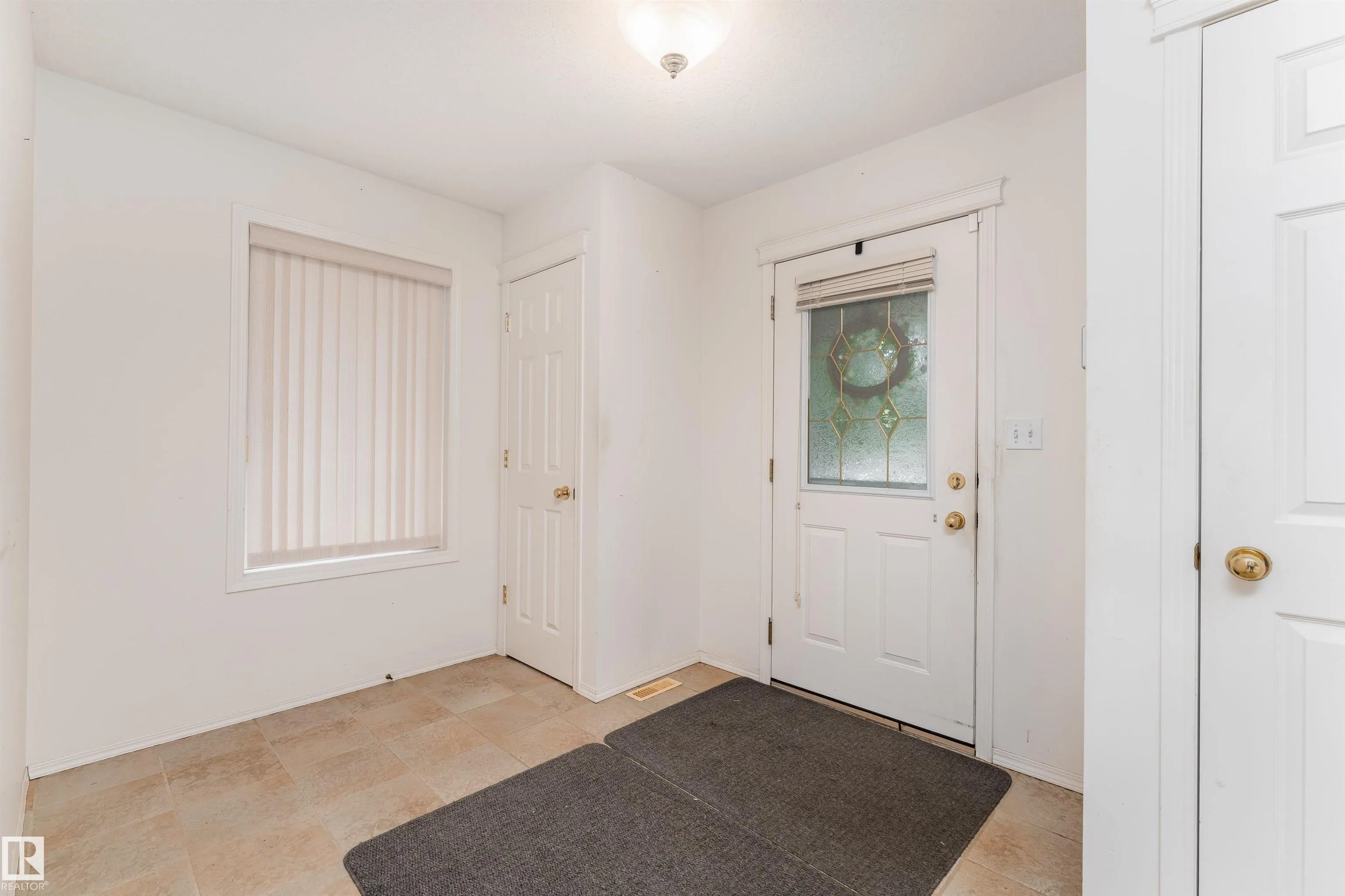 183 RIDGEHAVEN Crescent
