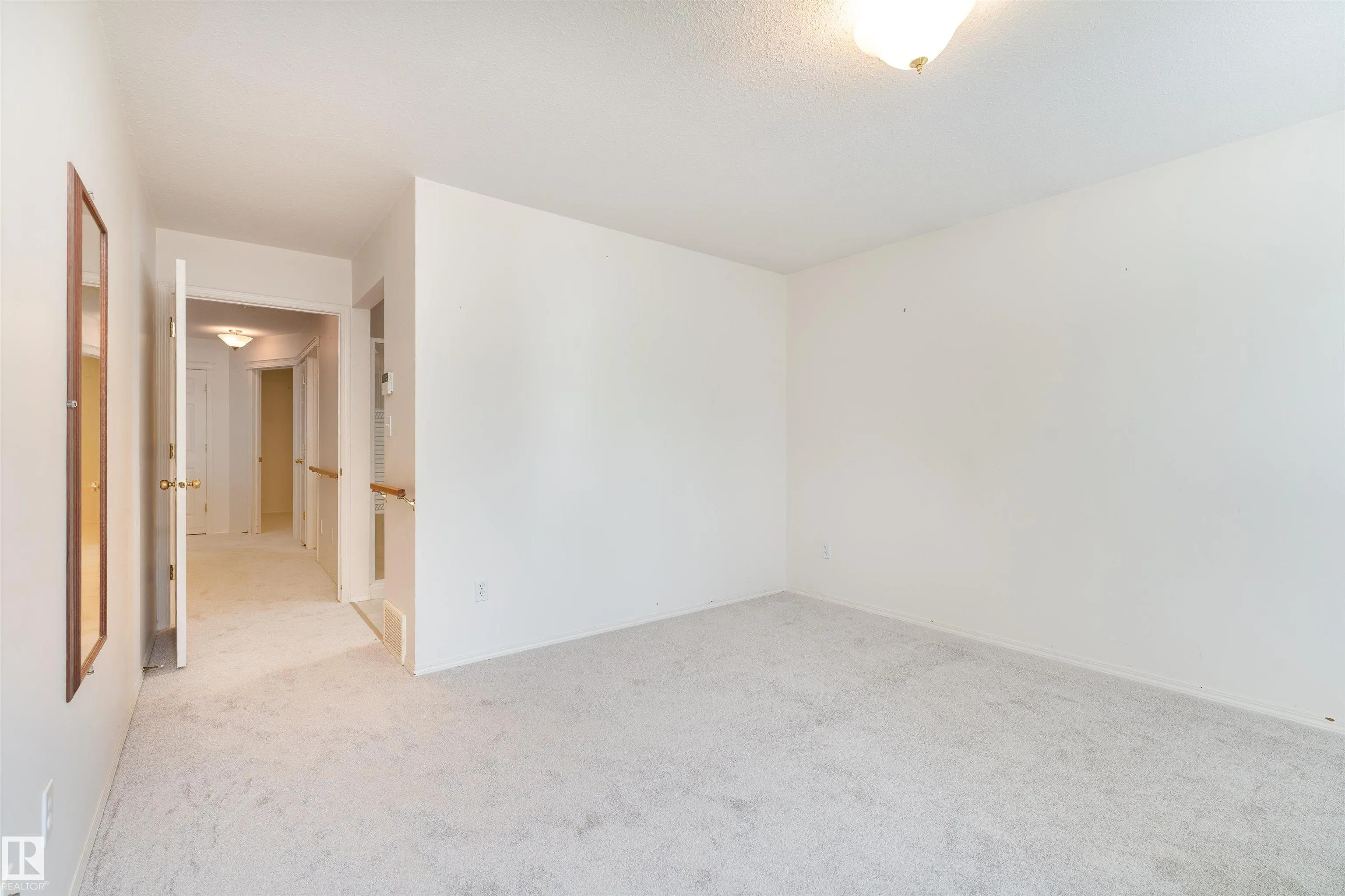 183 RIDGEHAVEN Crescent