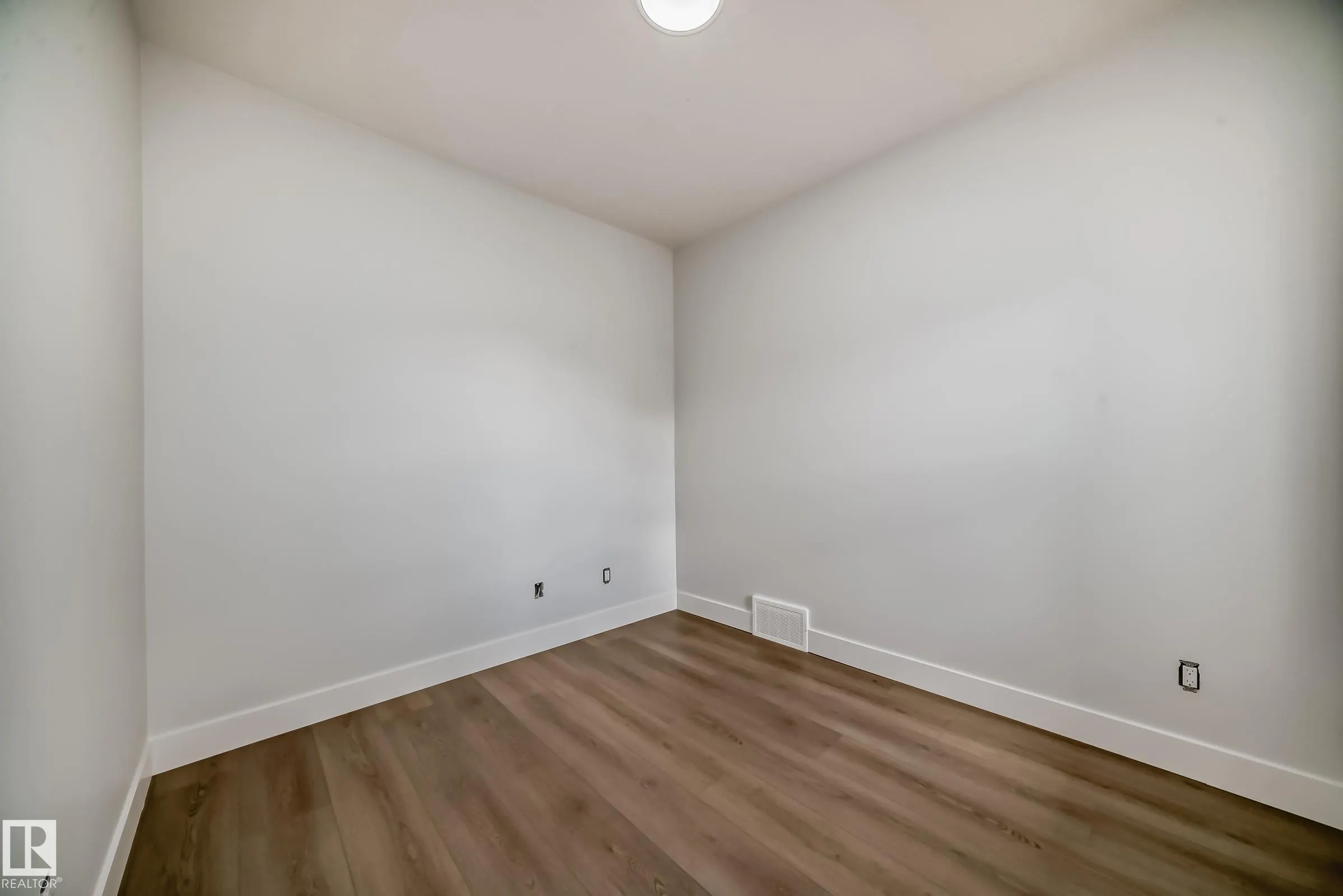 47 Waverly Way