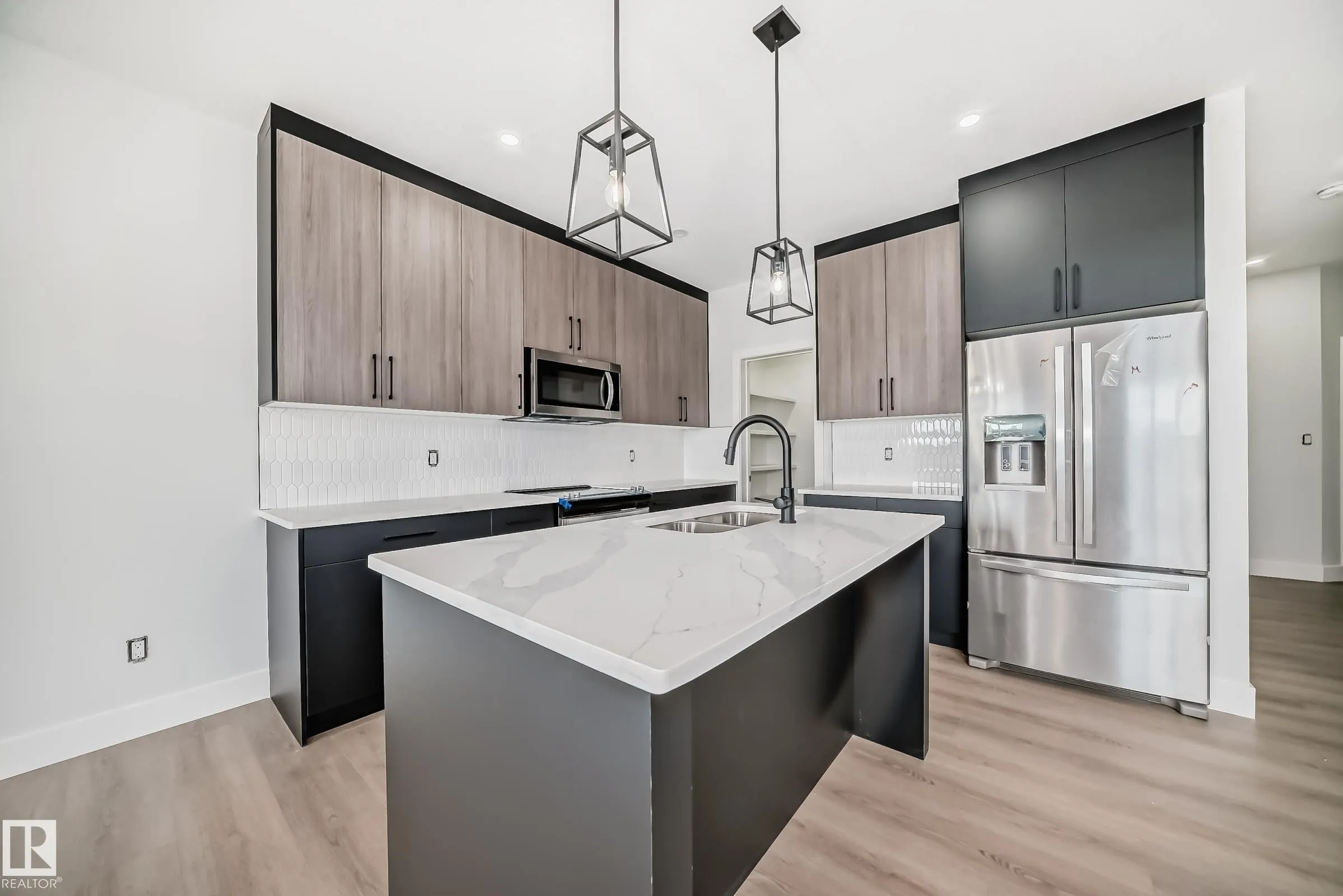 47 Waverly Way