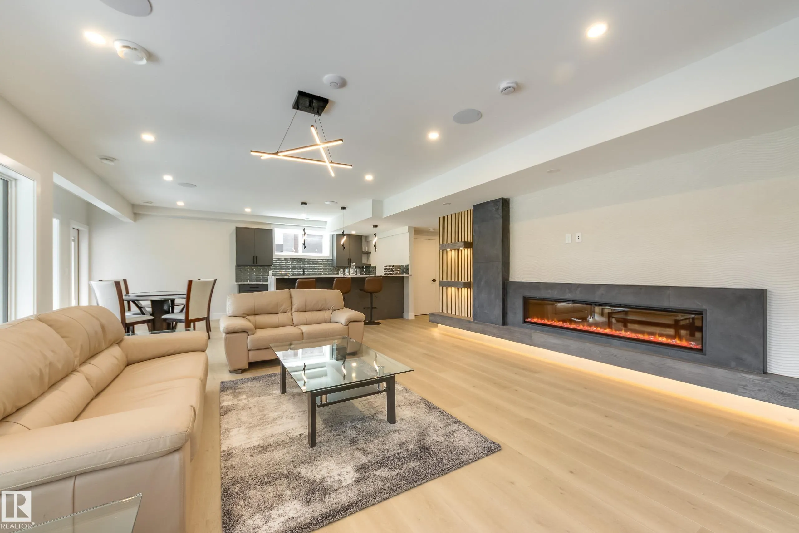 4715 WOOLSEY COMMON