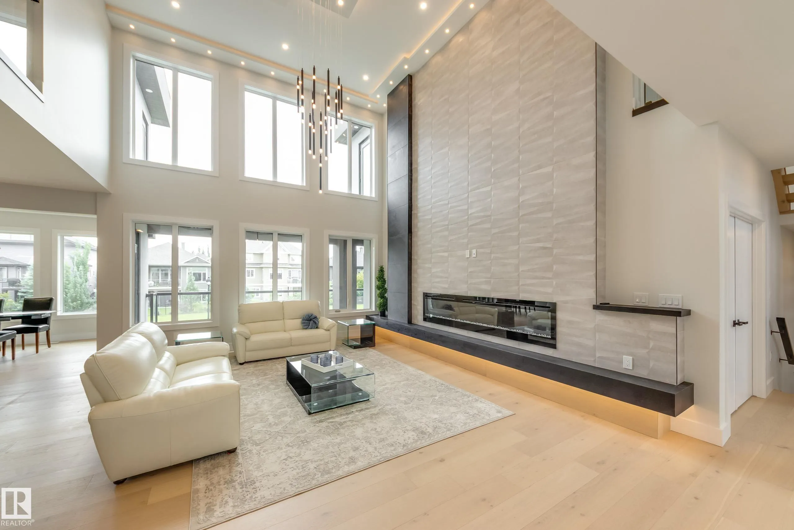 4715 WOOLSEY COMMON