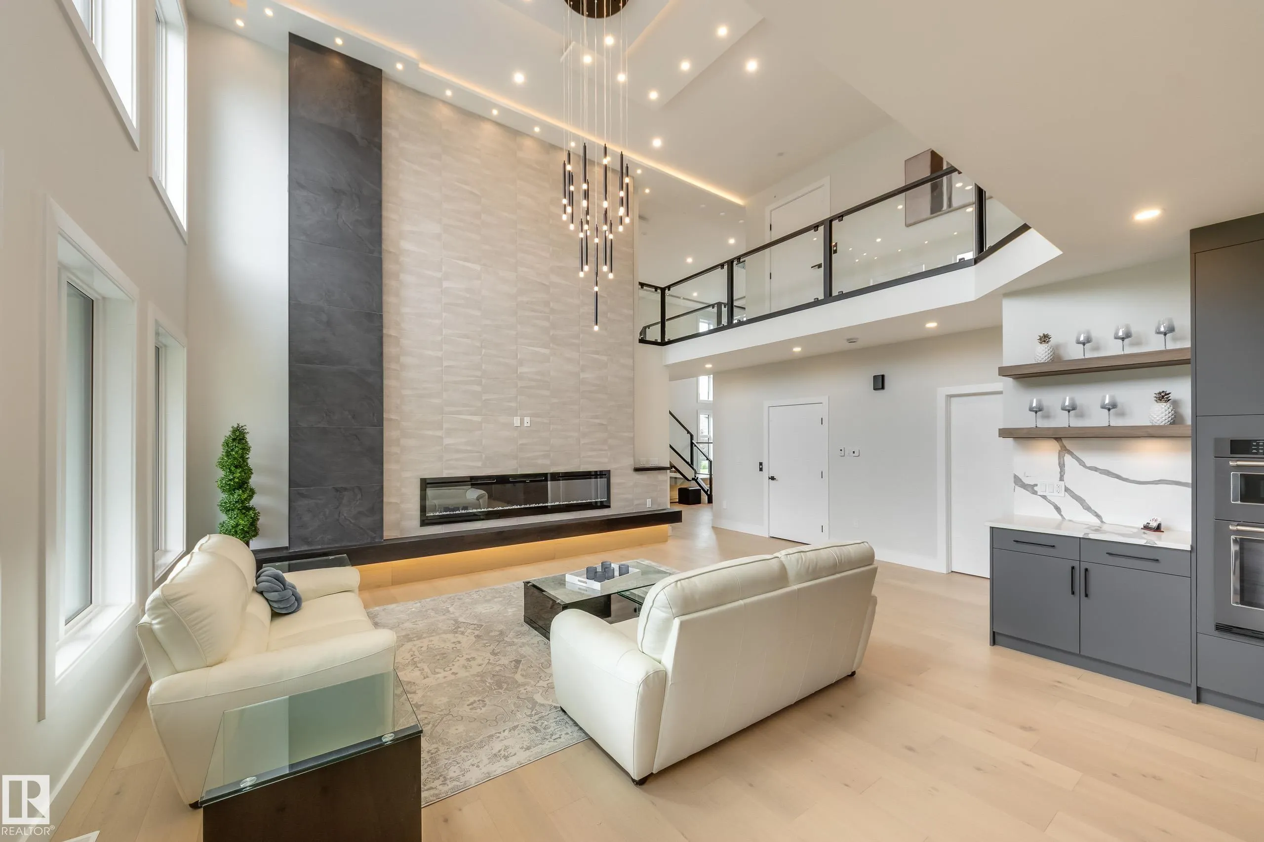 4715 WOOLSEY COMMON