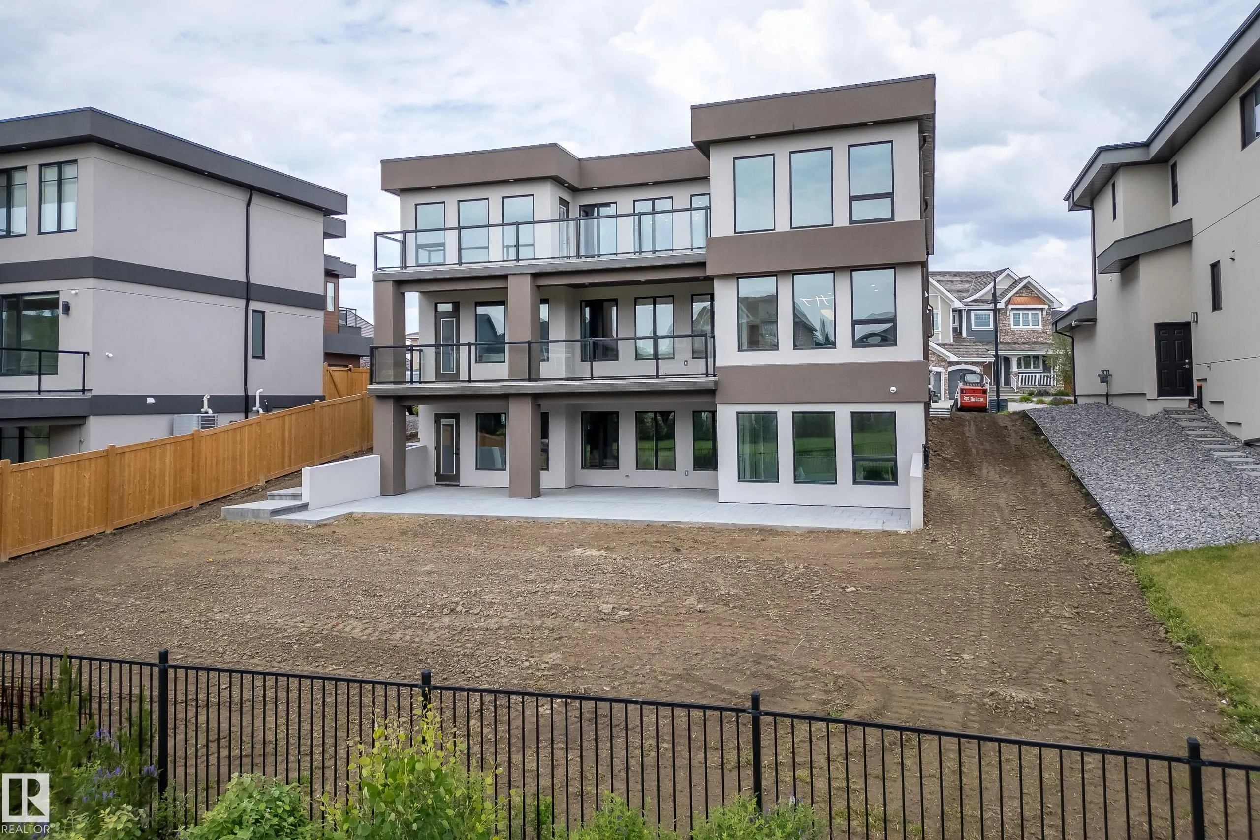 4715 WOOLSEY COMMON