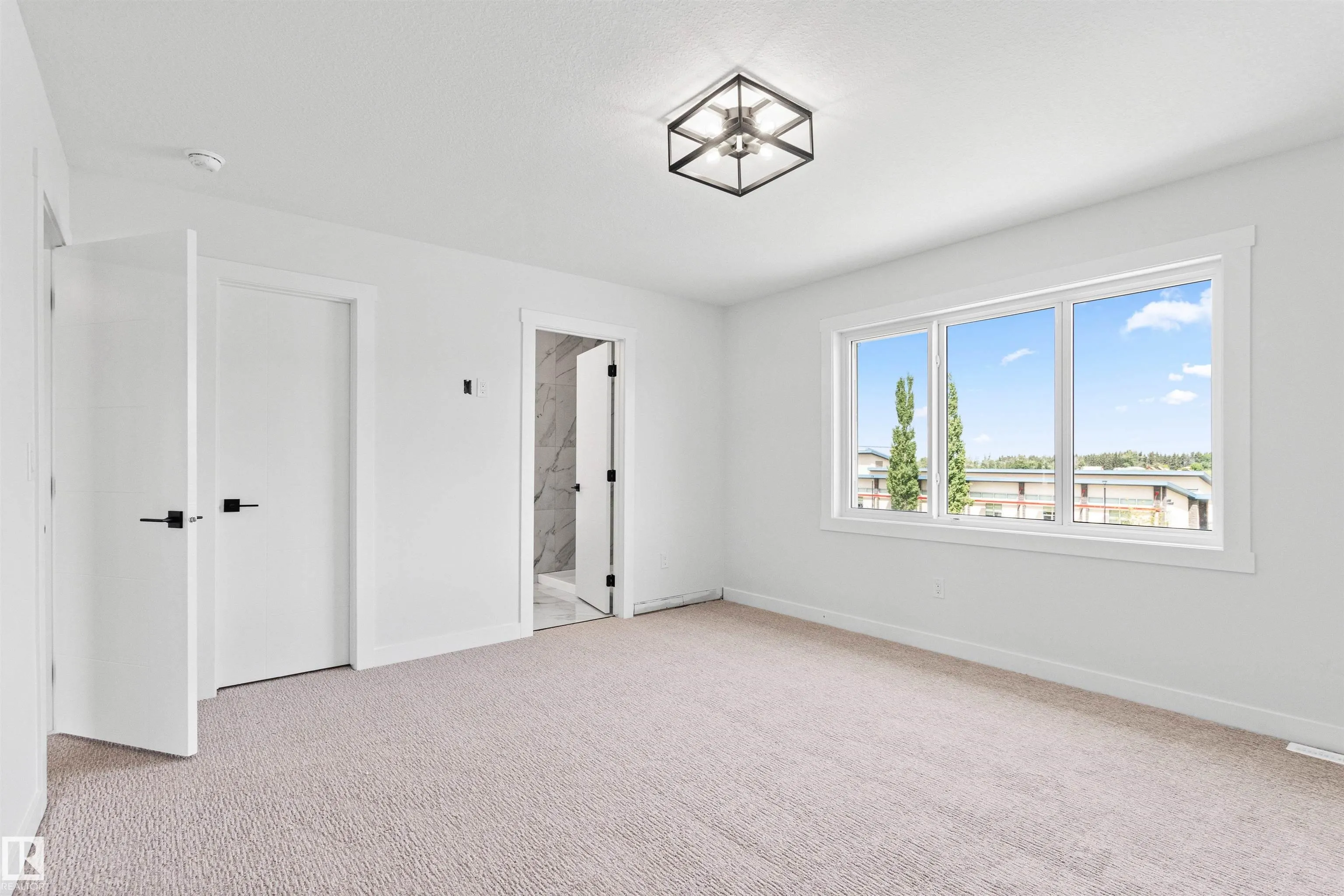 5002 53 ave