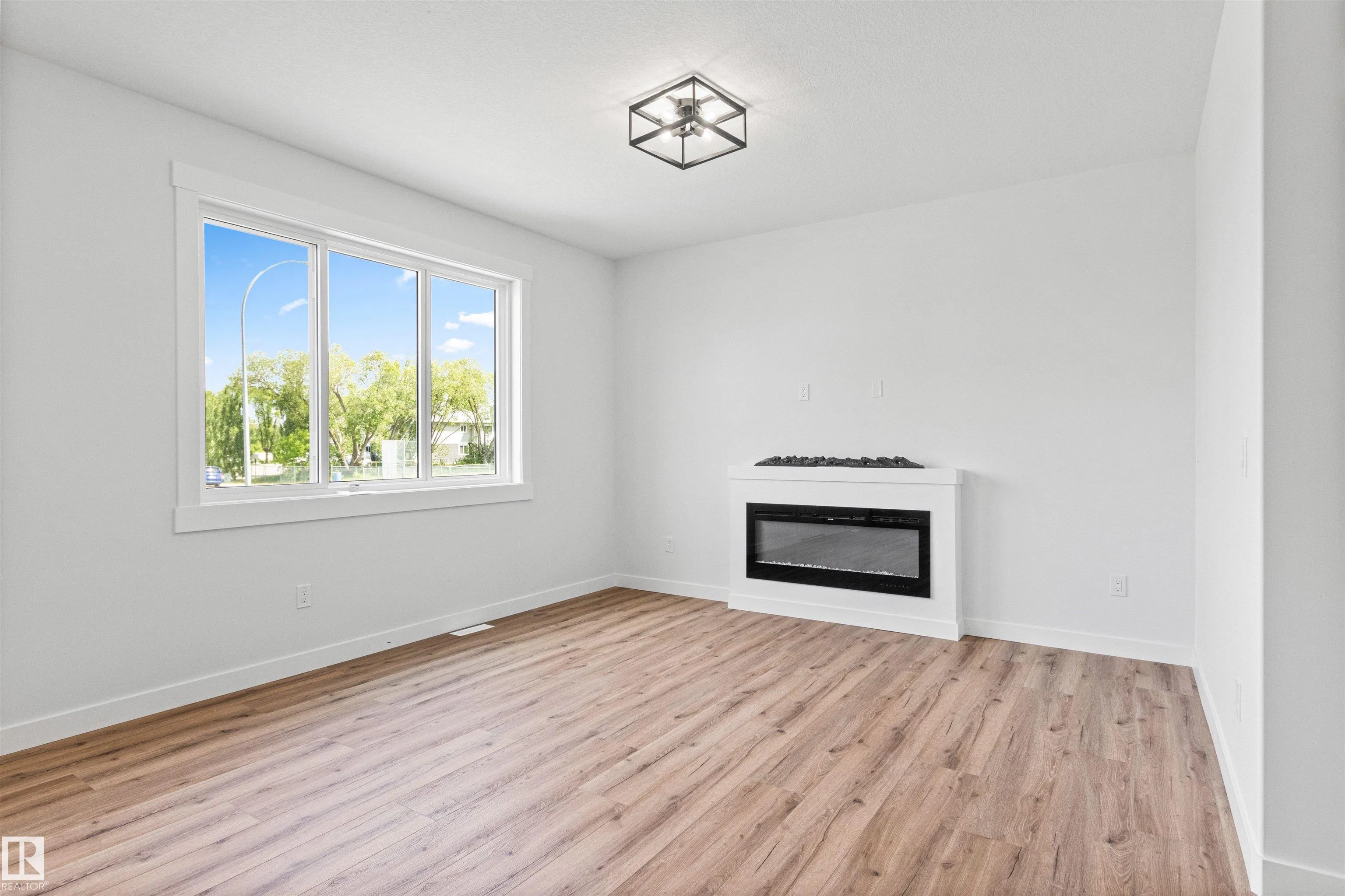 5002 53 ave