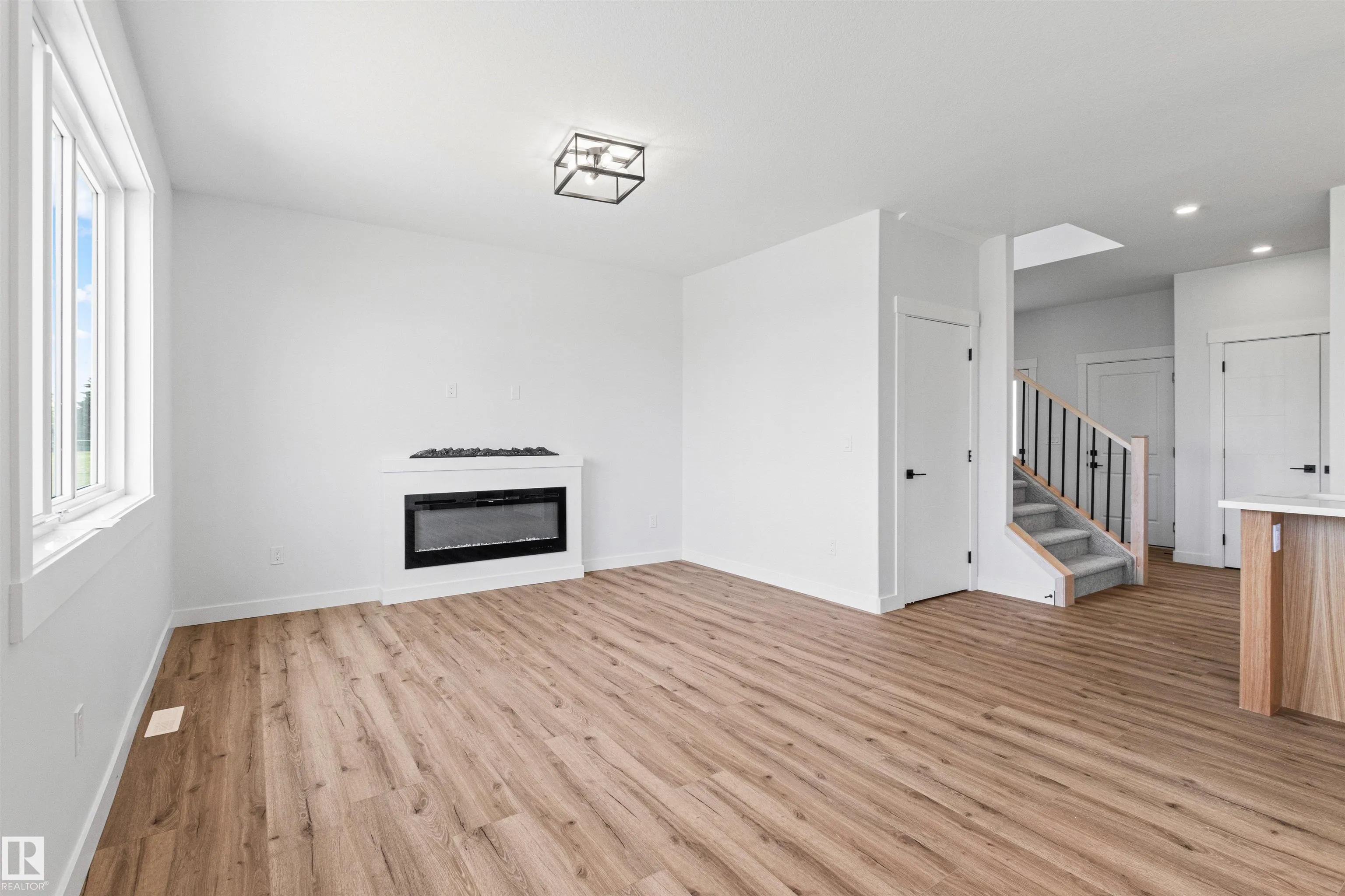 5002 53 ave