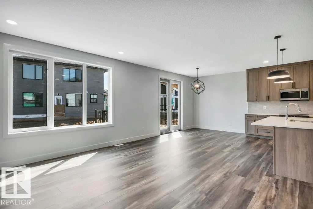 13 HILLWOOD Terrace
