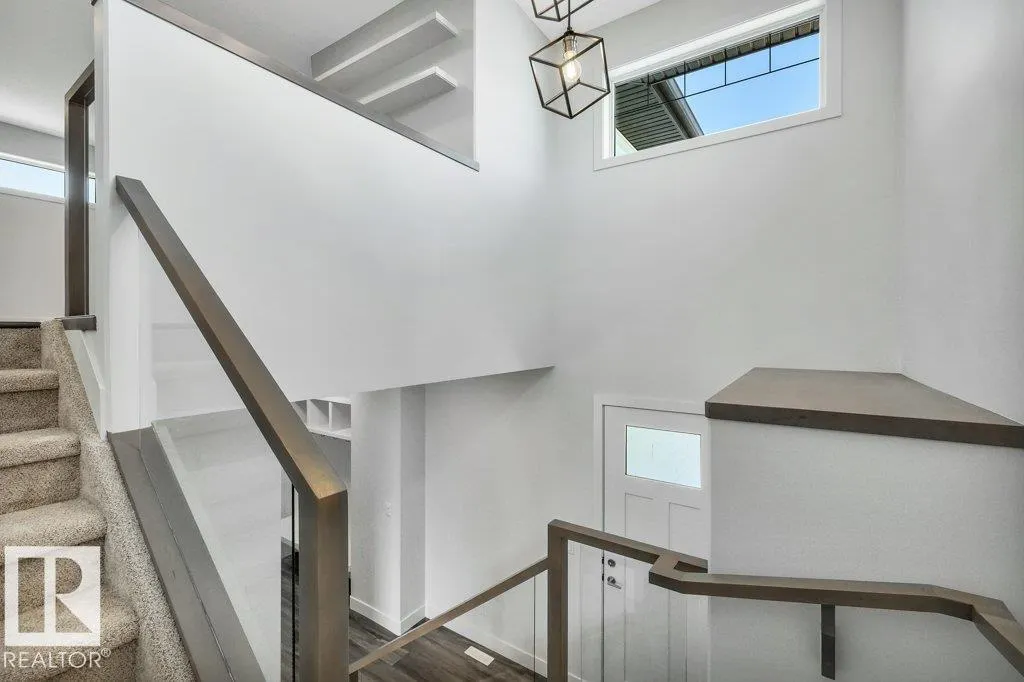13 HILLWOOD Terrace