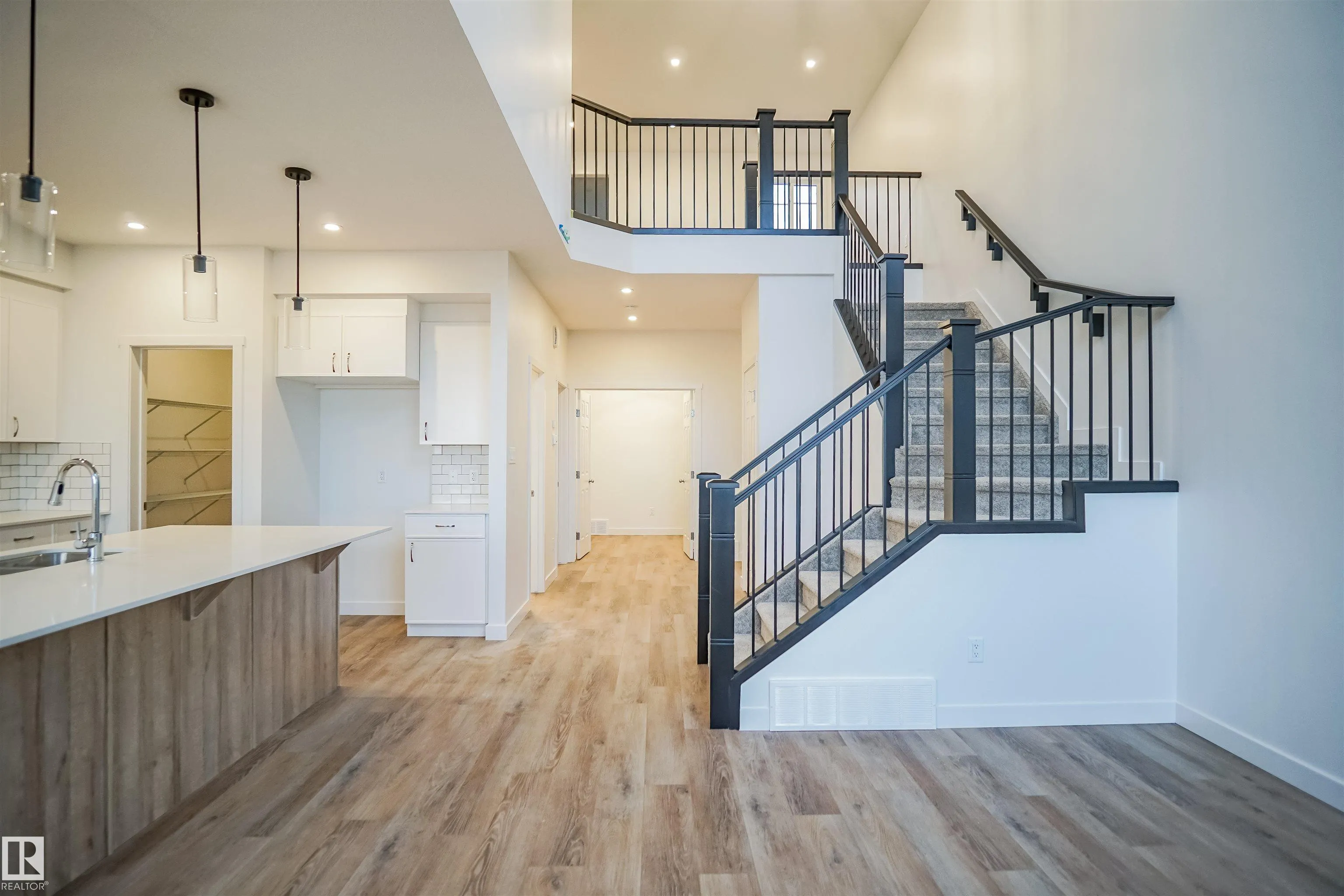 133 SUNLAND Way