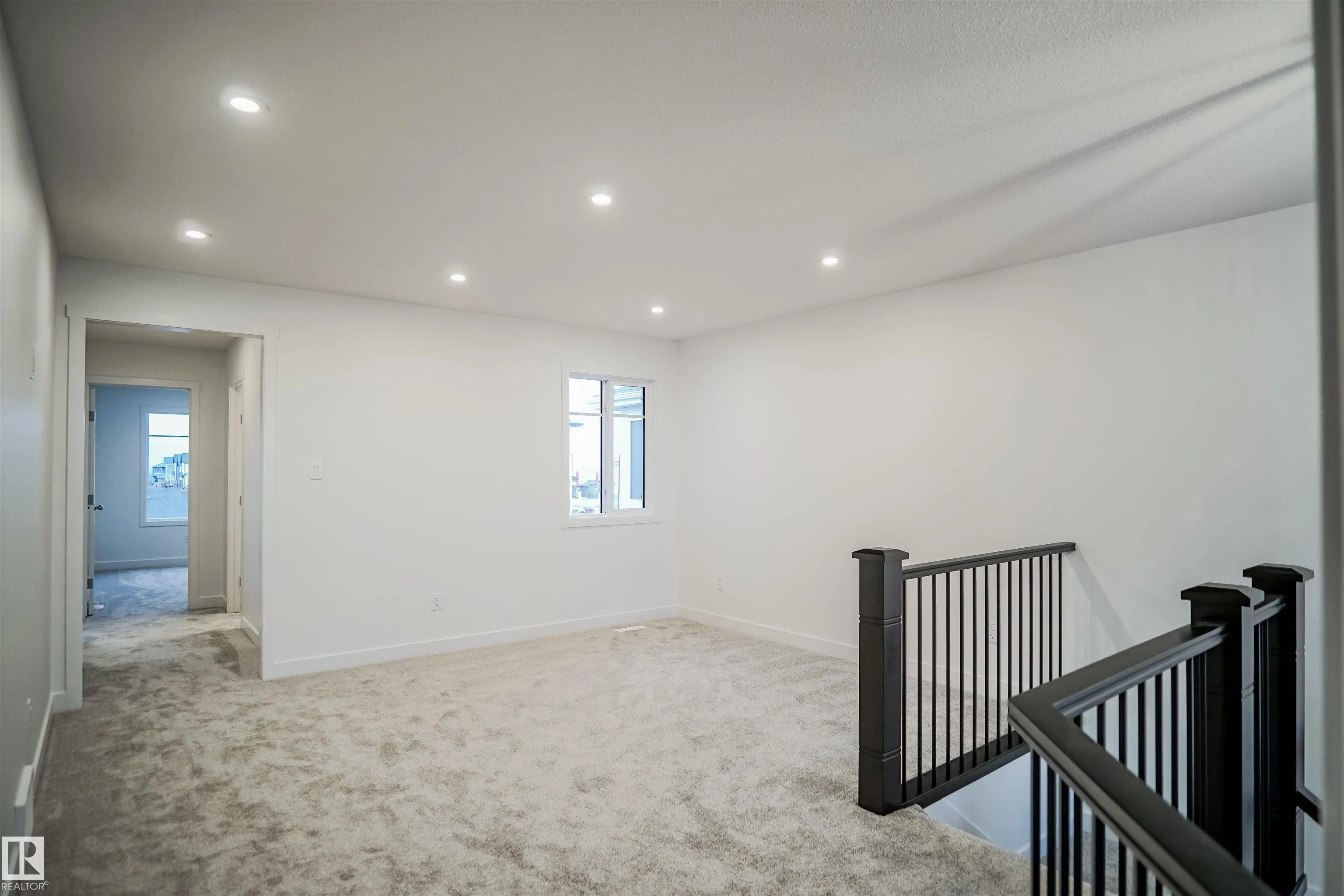 133 SUNLAND Way