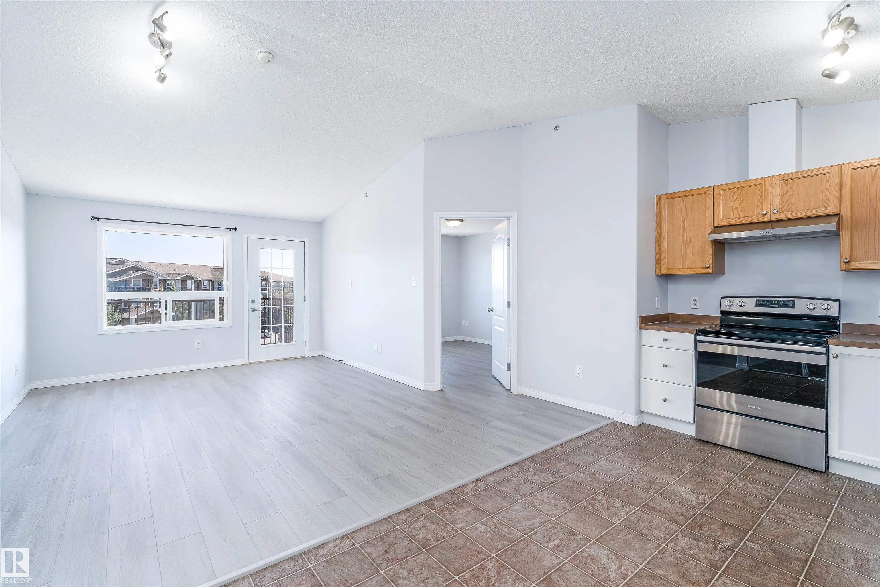 9363 SIMPSON Drive