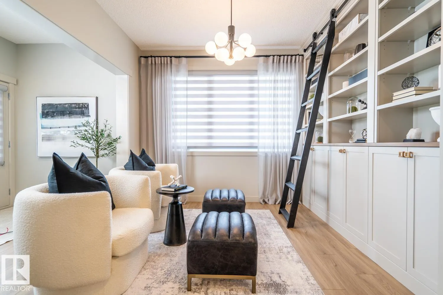 142 SUNLAND Way