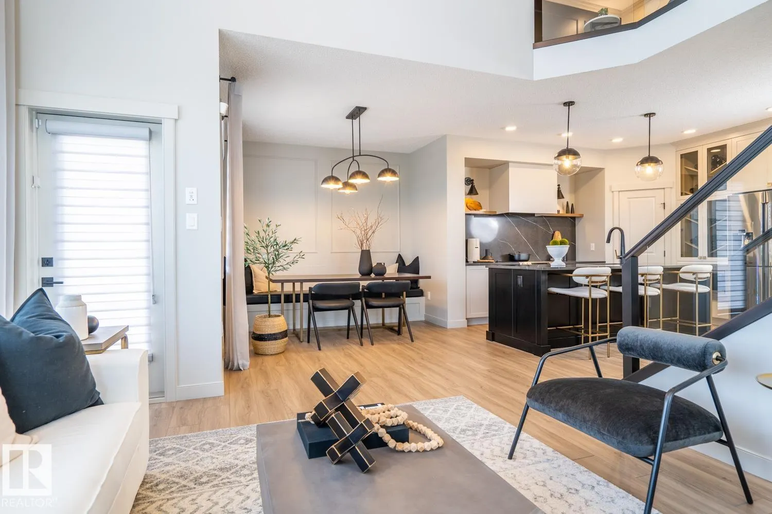 142 SUNLAND Way