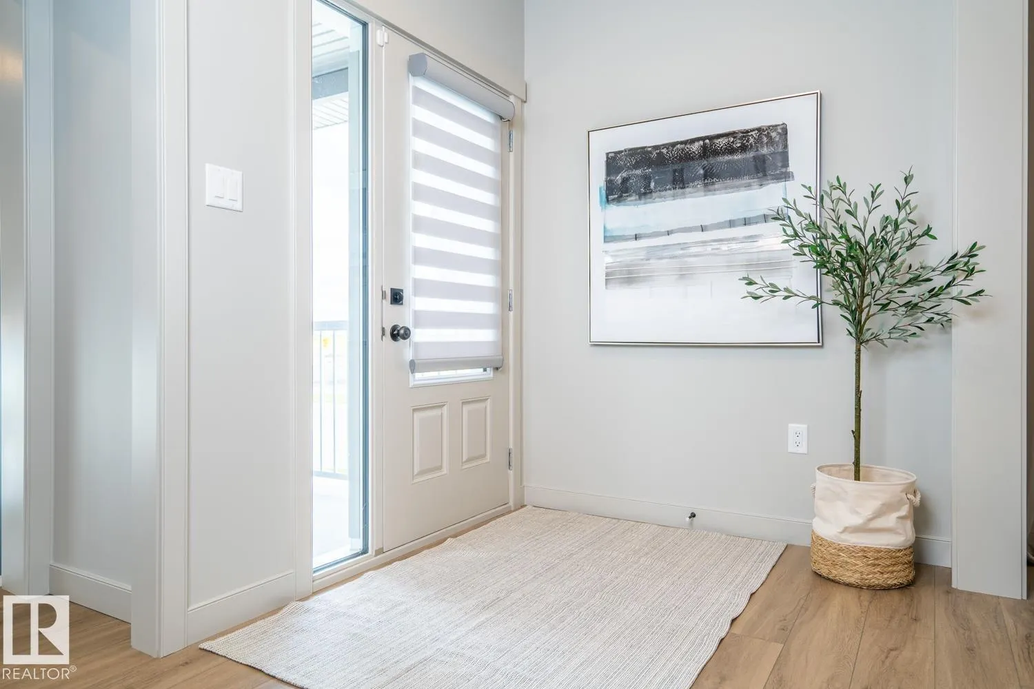 142 SUNLAND Way