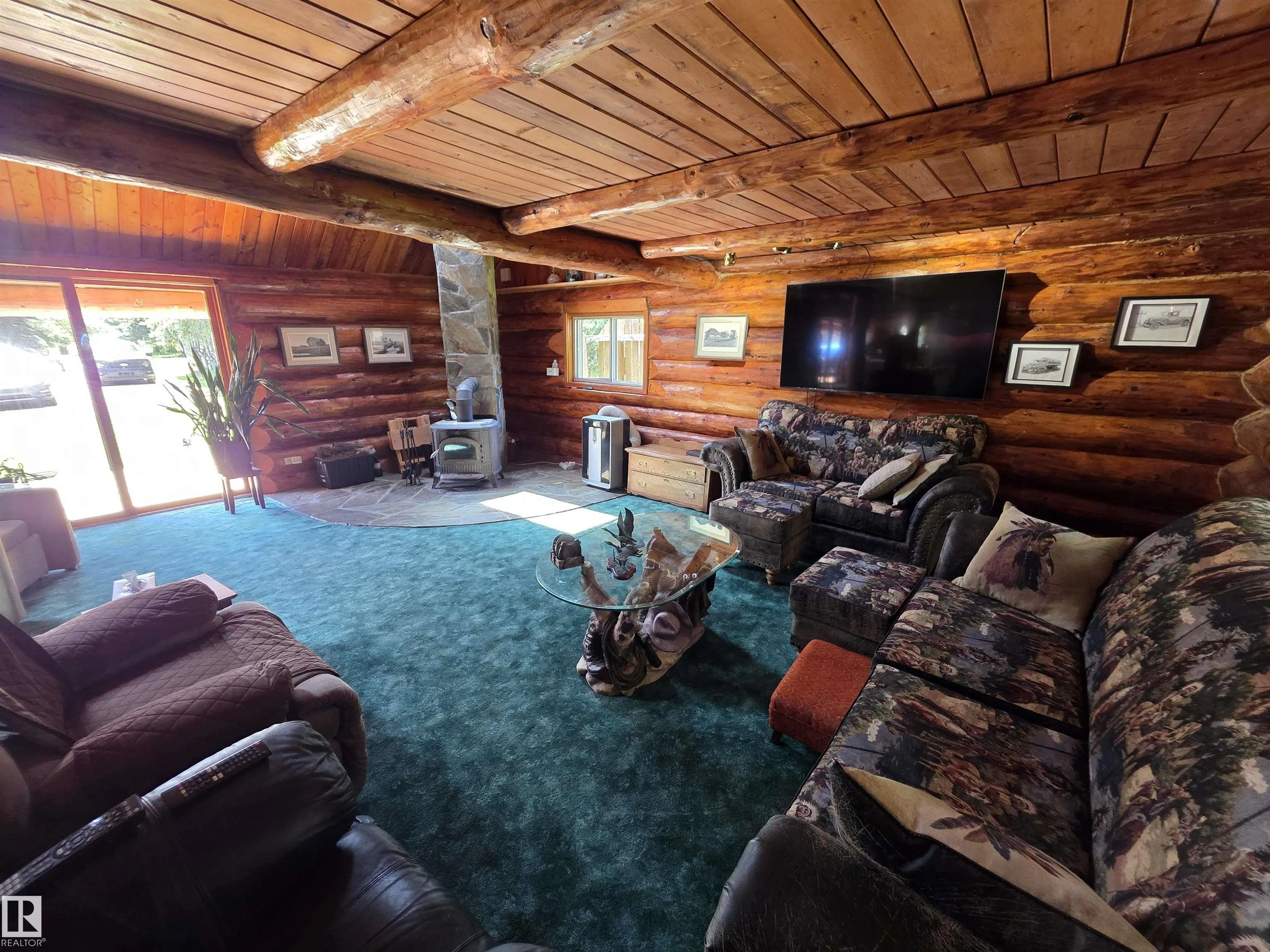 312 Lakeshore DR