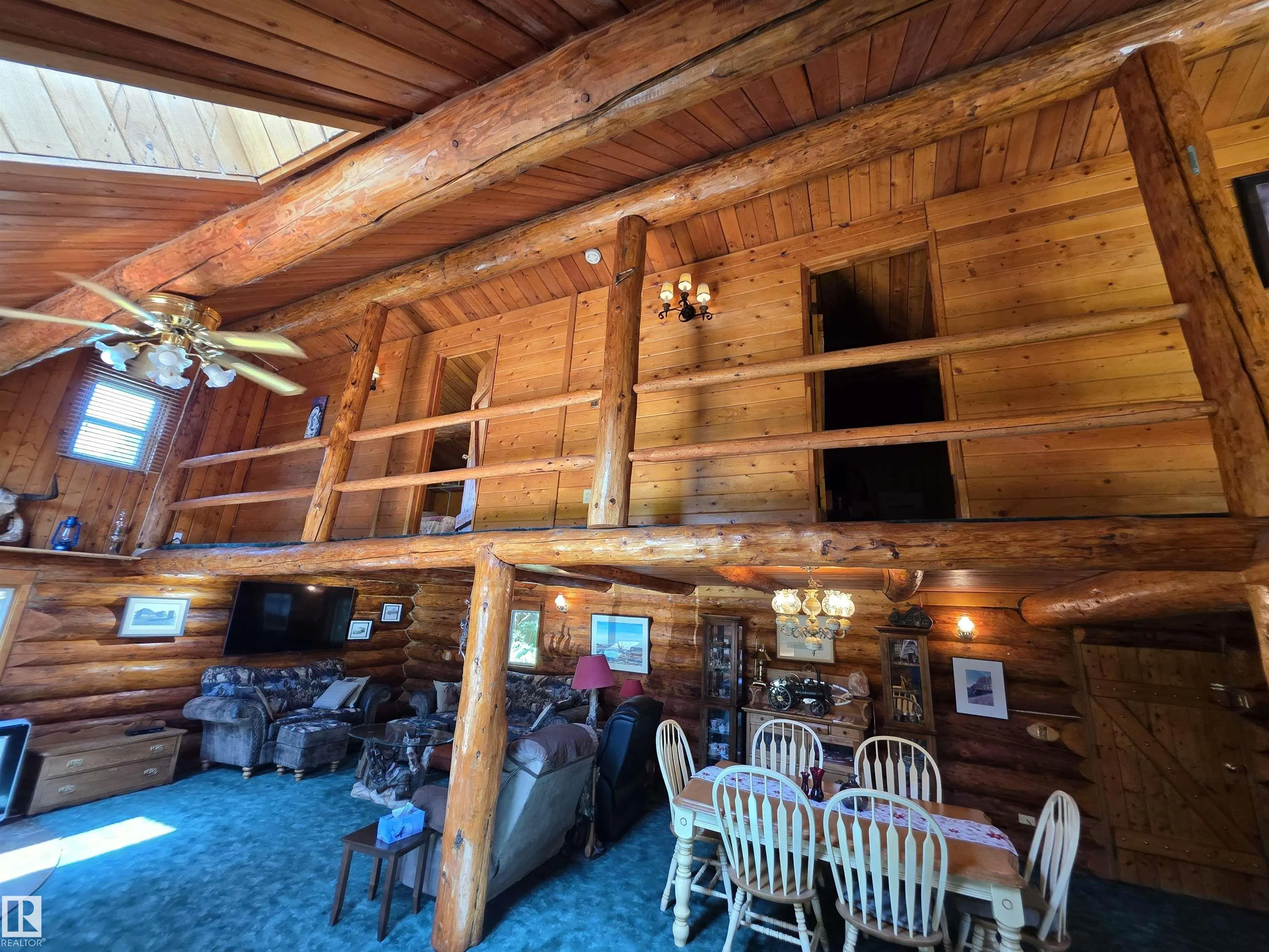 312 Lakeshore DR