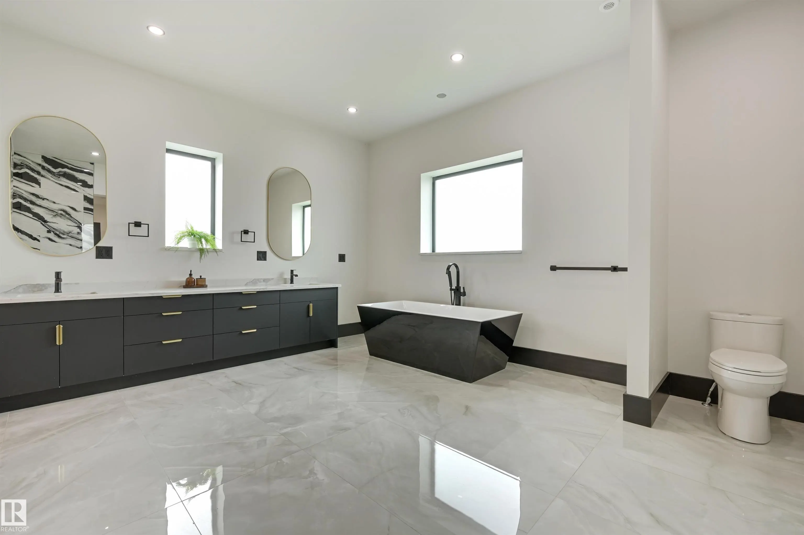 14 53217 Range Road 263