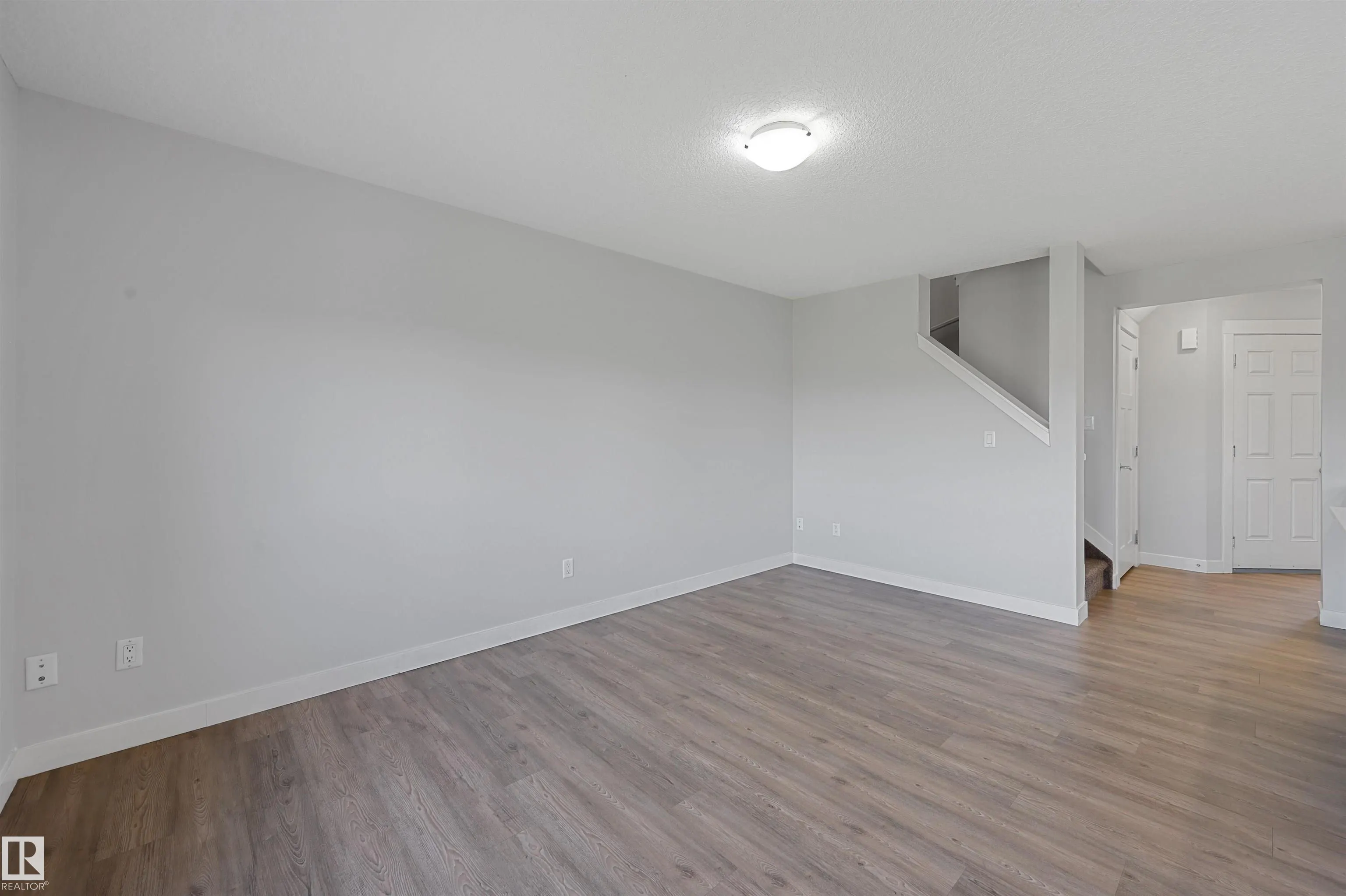 7096 SOUTH TERWILLEGAR Drive