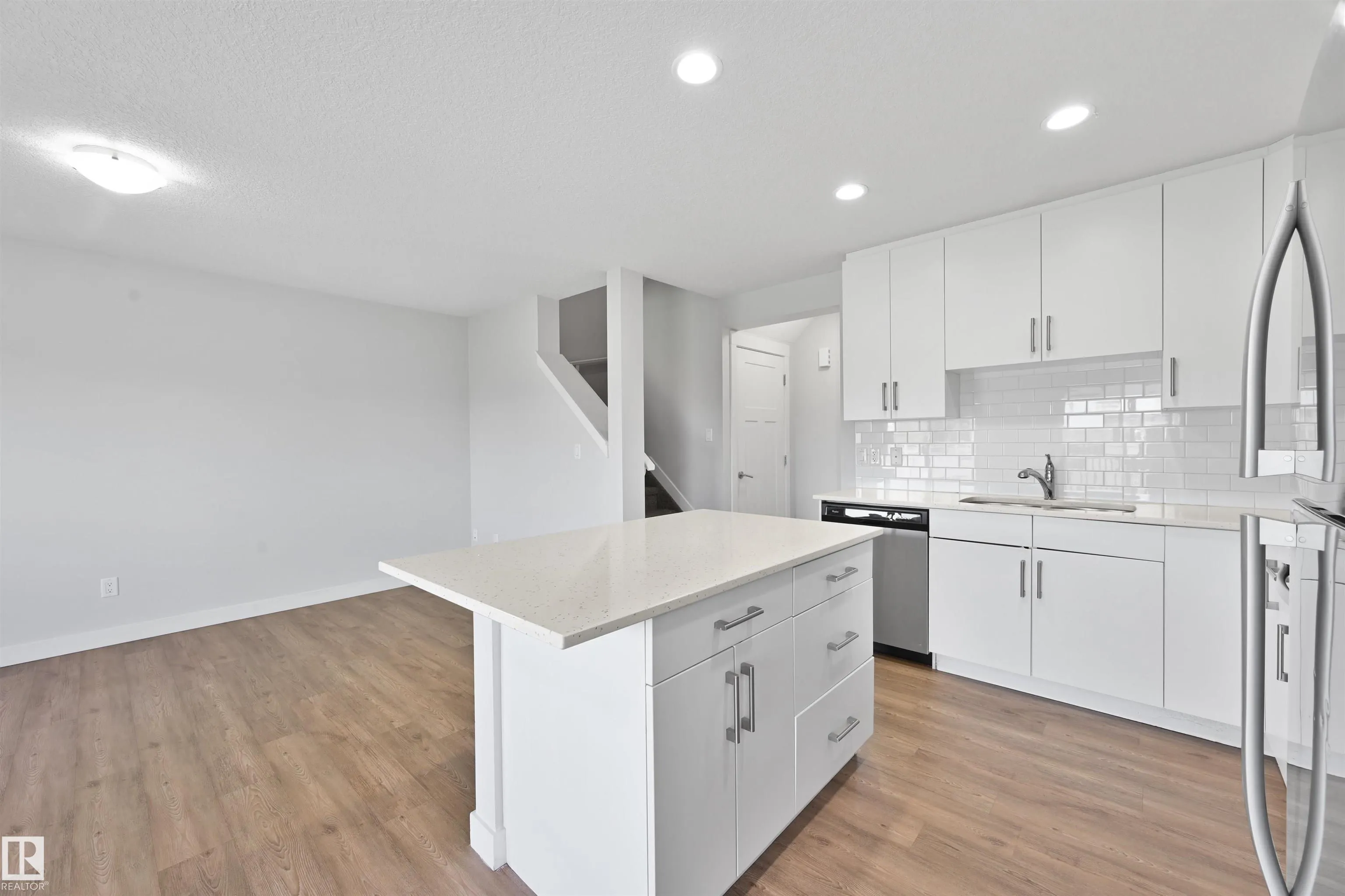 7096 SOUTH TERWILLEGAR Drive