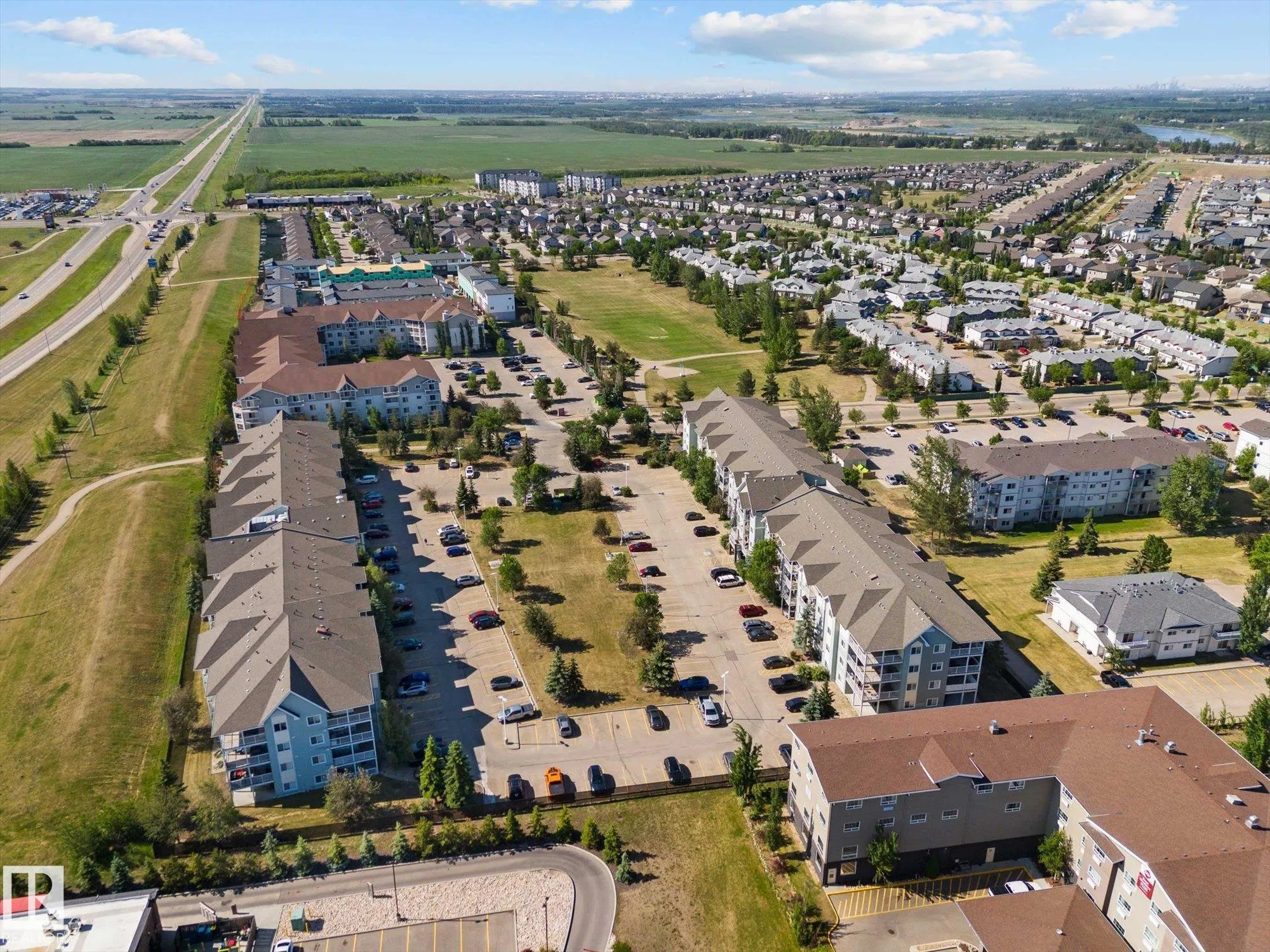 50 WOODSMERE