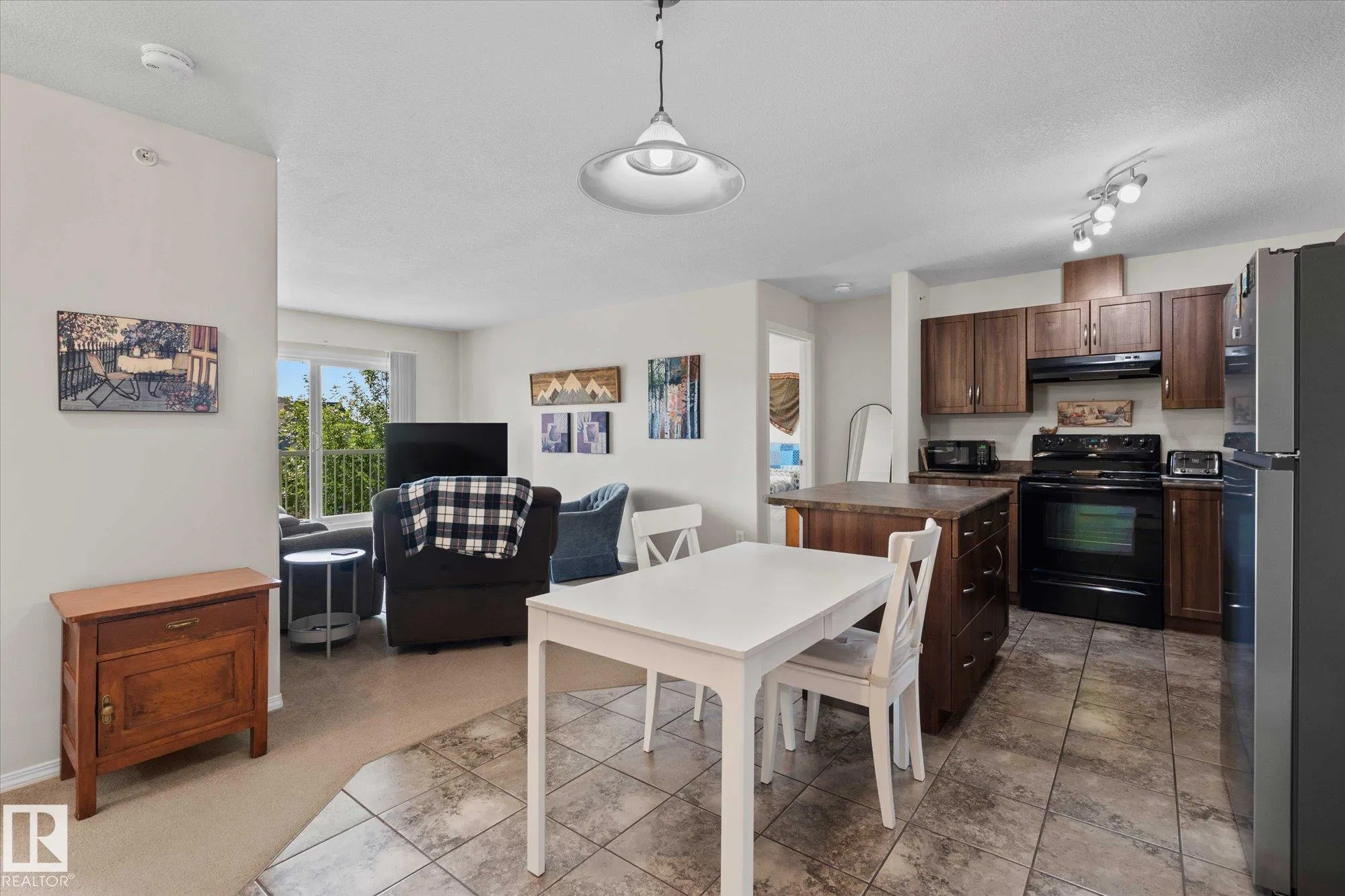 50 WOODSMERE