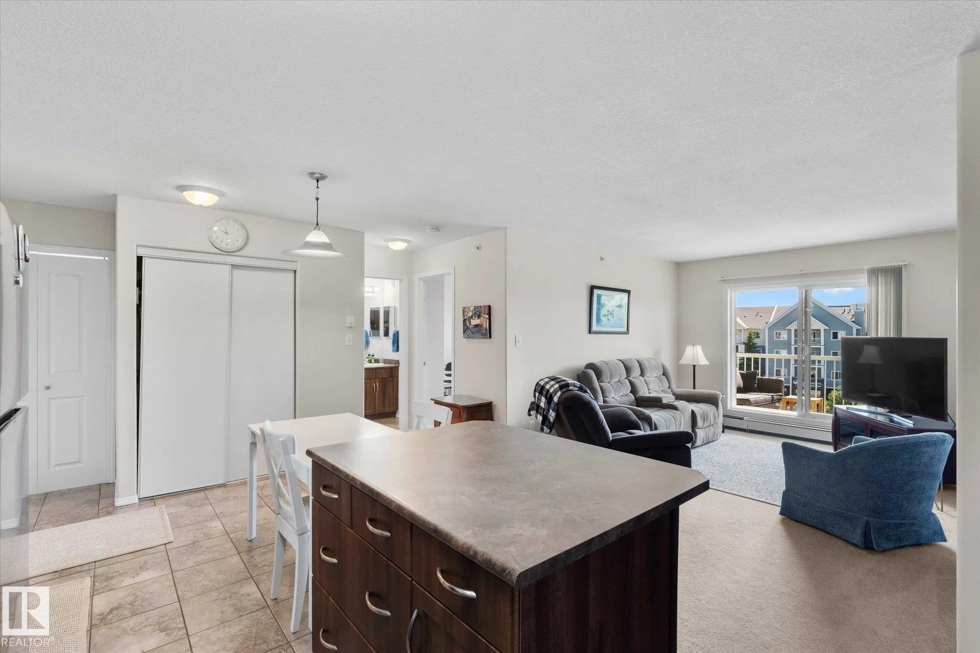 50 WOODSMERE