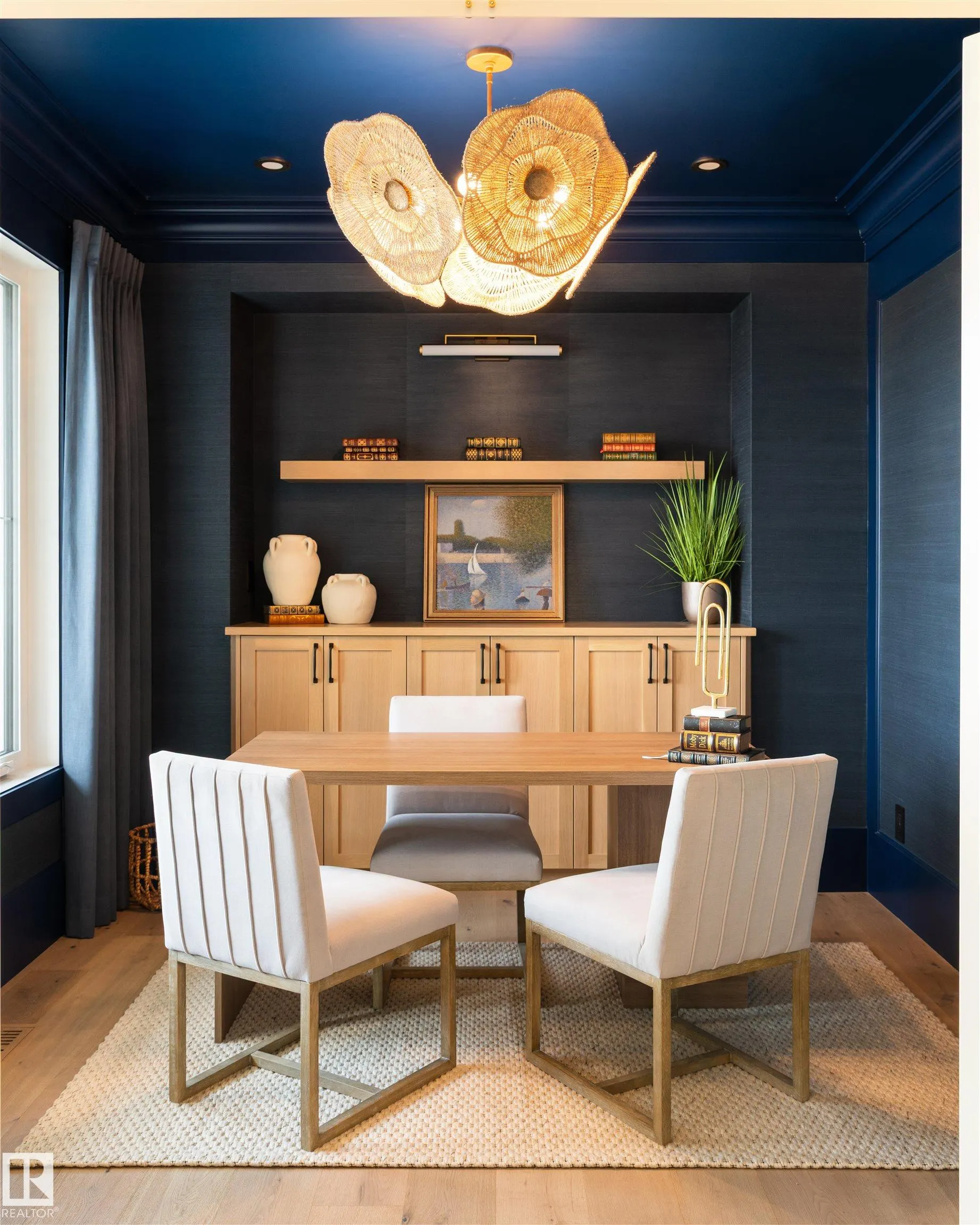 8 JARDIN Place