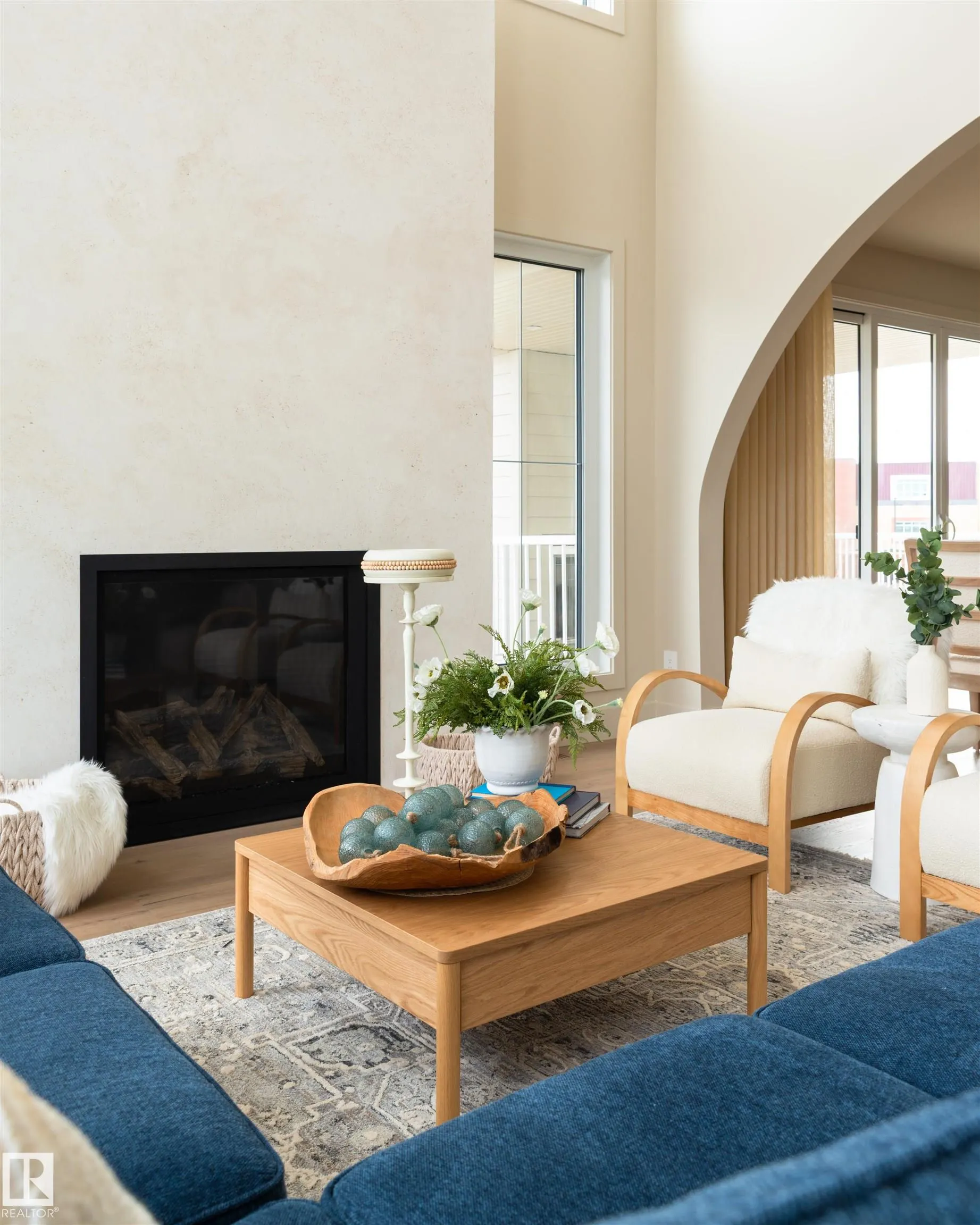 8 JARDIN Place