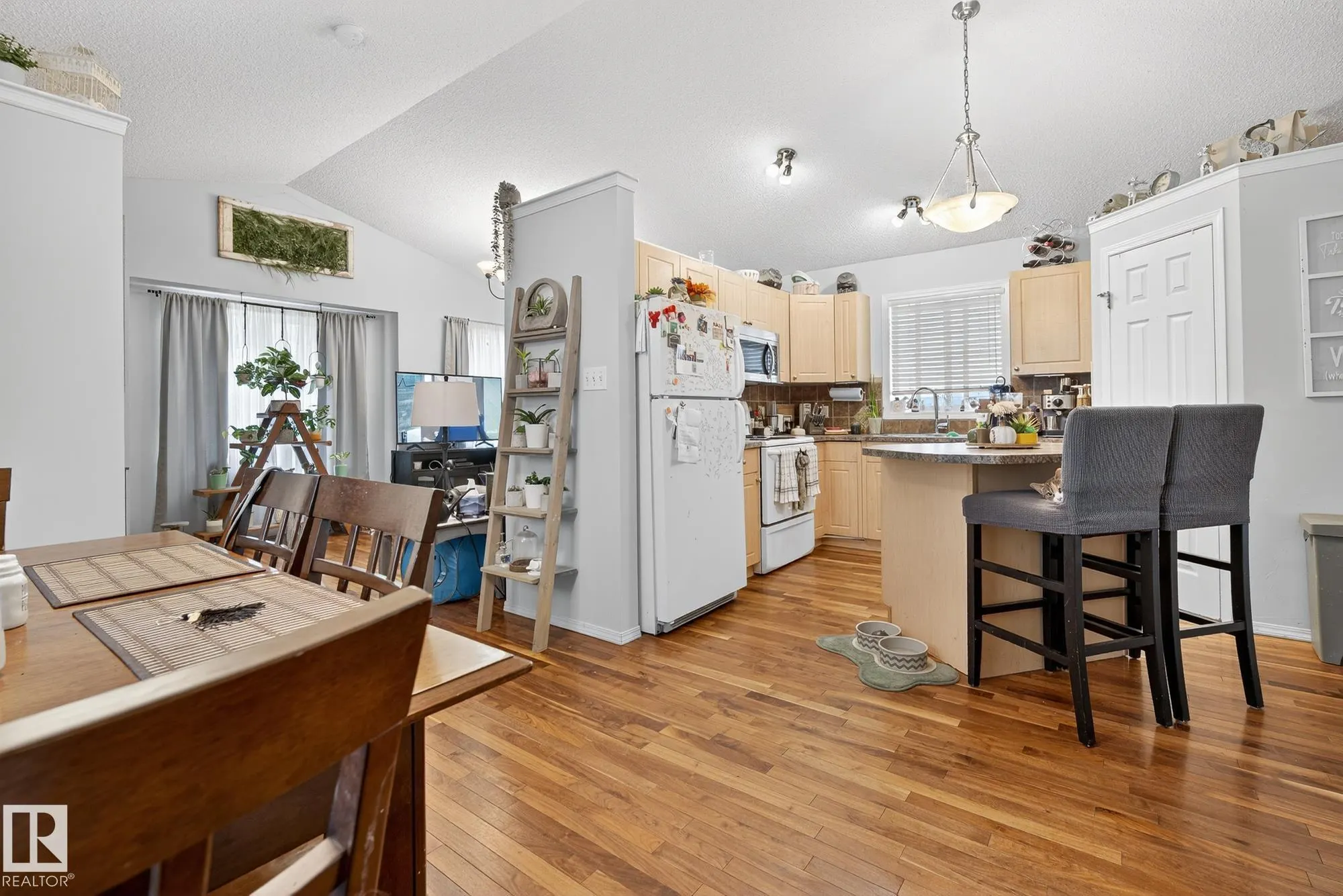 3021 TRELLE Crescent