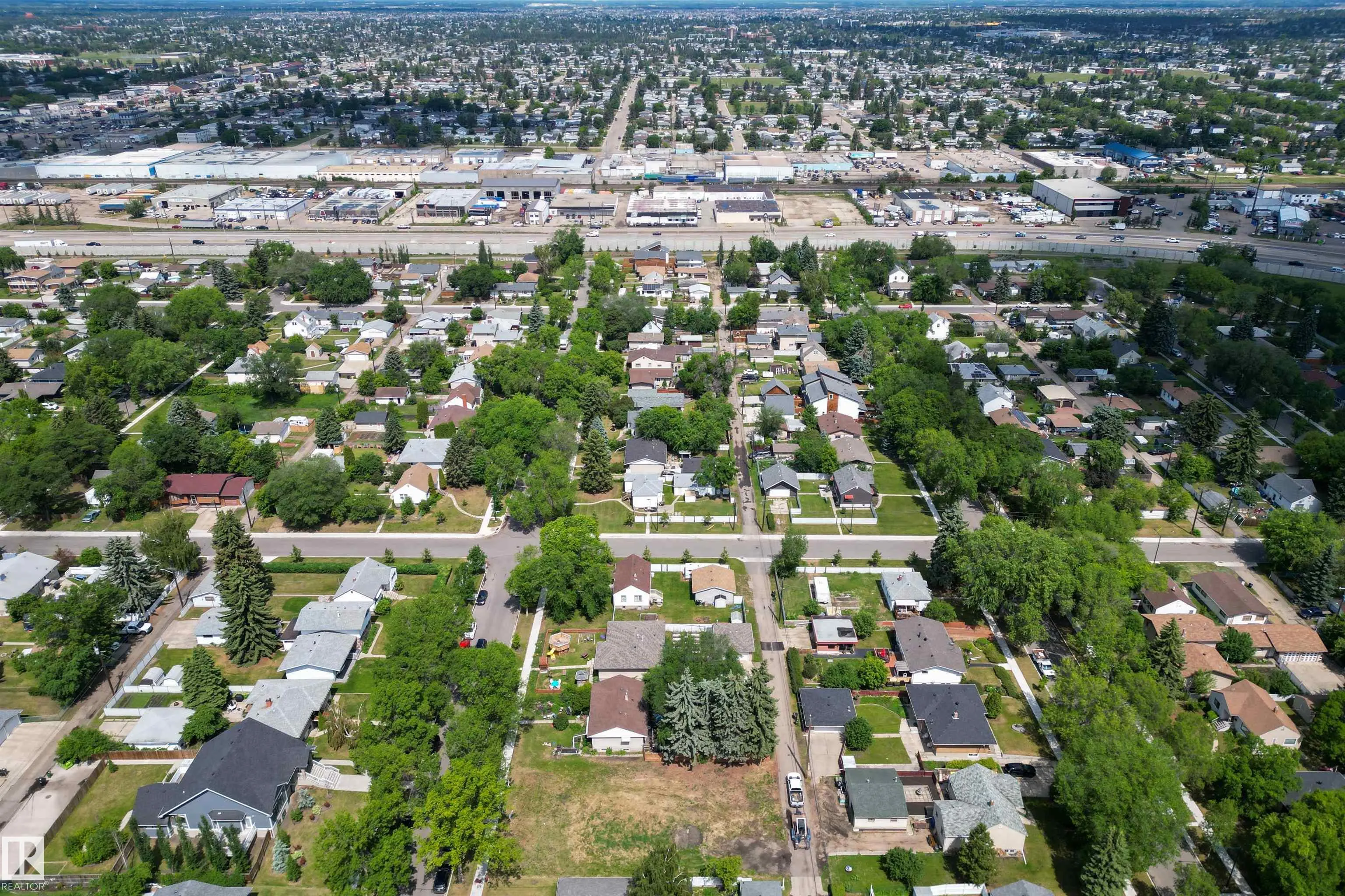 12329 - 31 - 33 77 Street