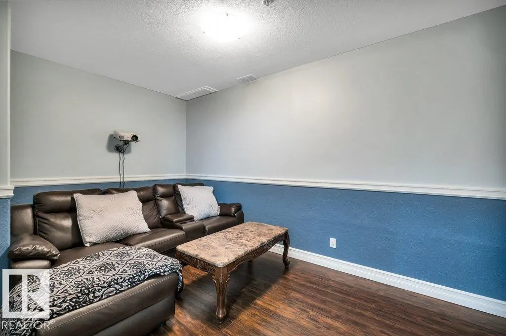 53302 261 Range Road
