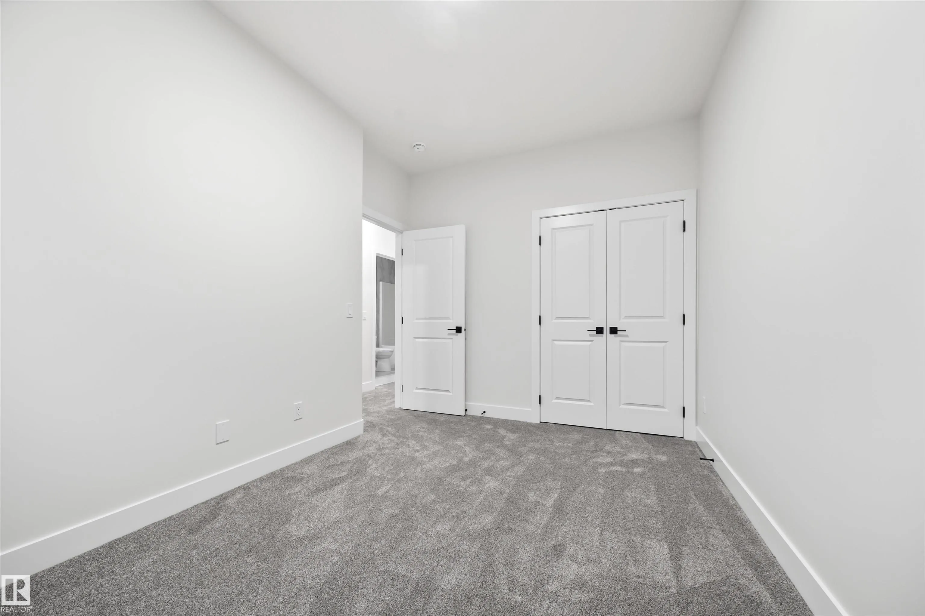 3164 MAGPIE Way