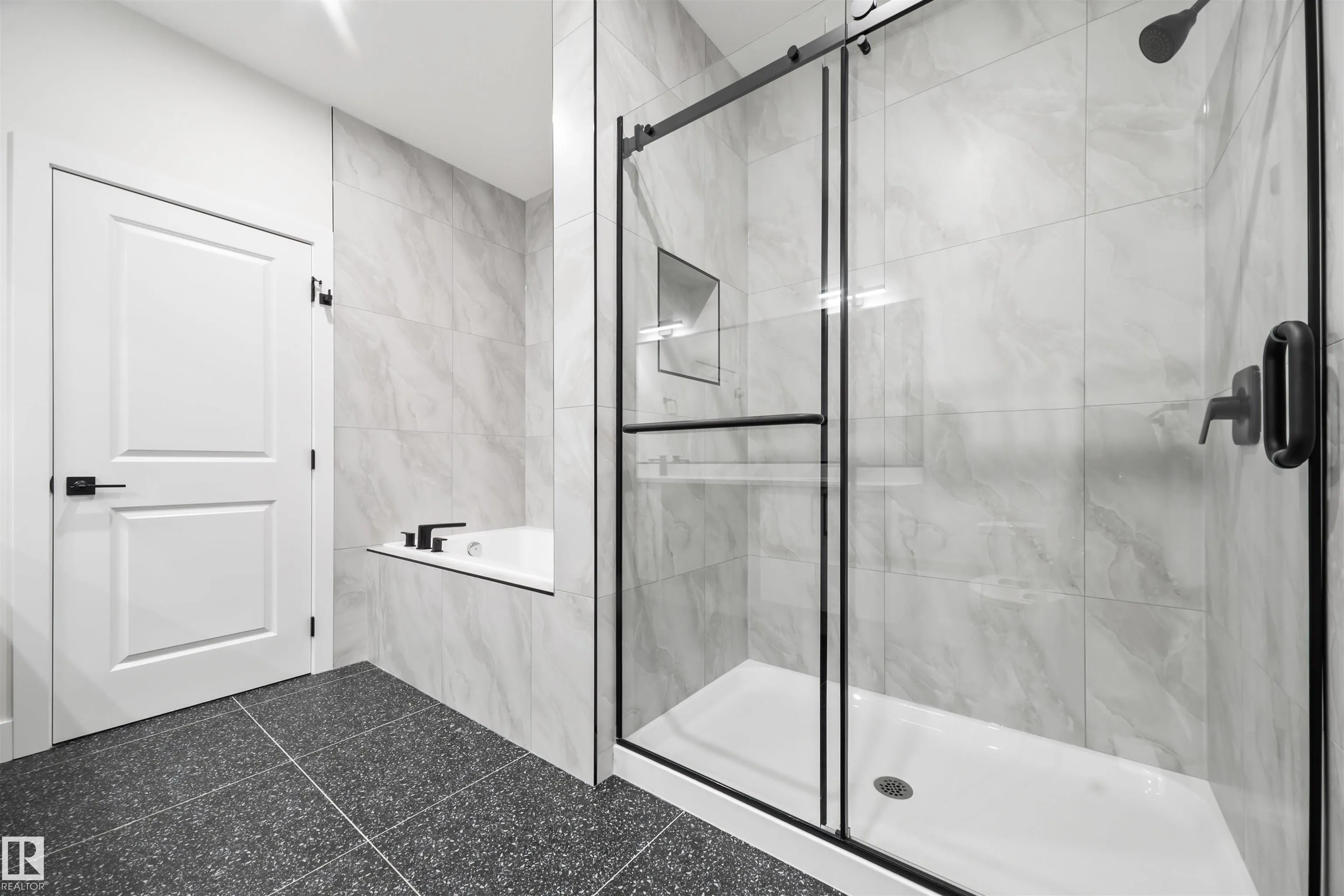 3164 MAGPIE Way