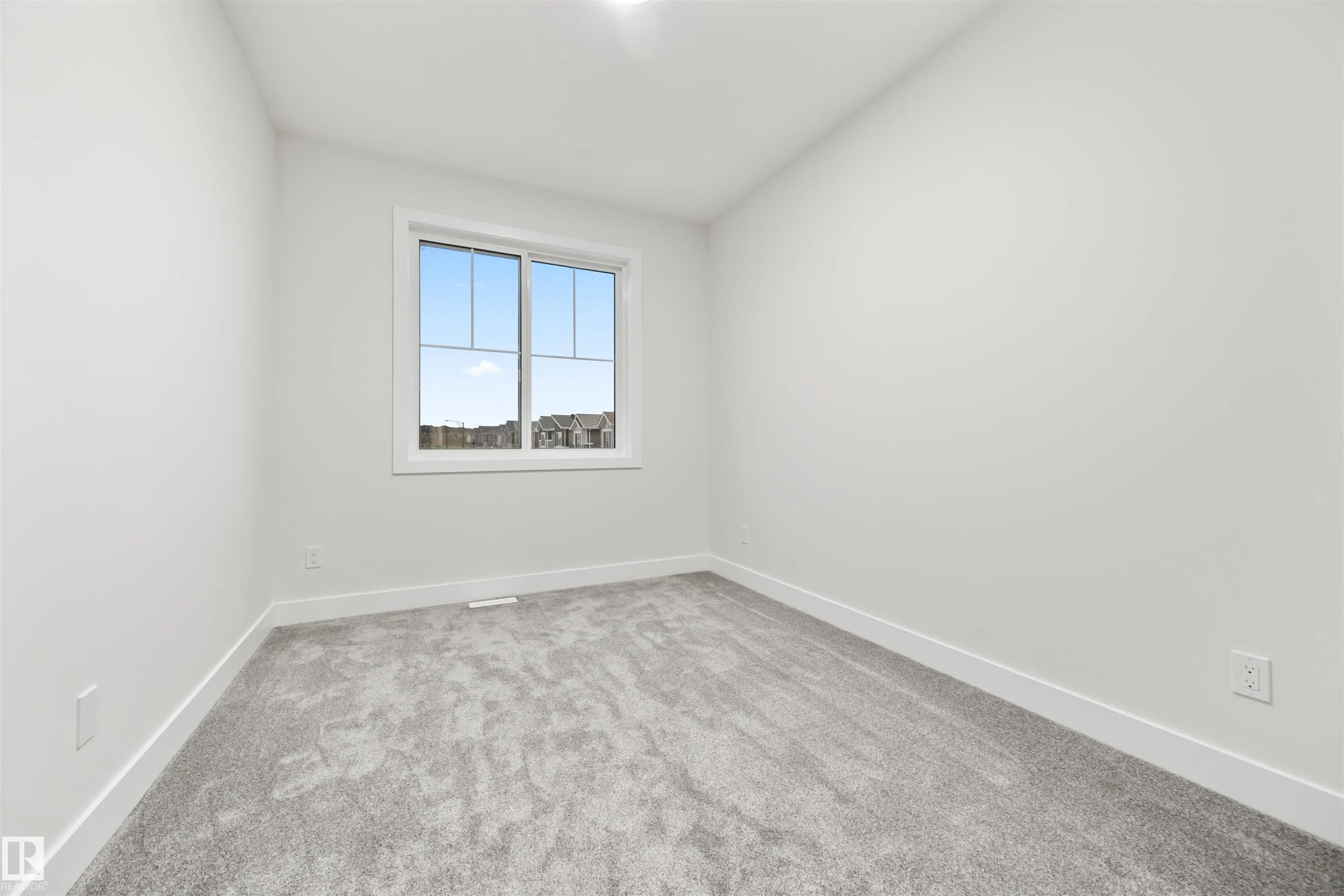 3164 MAGPIE Way