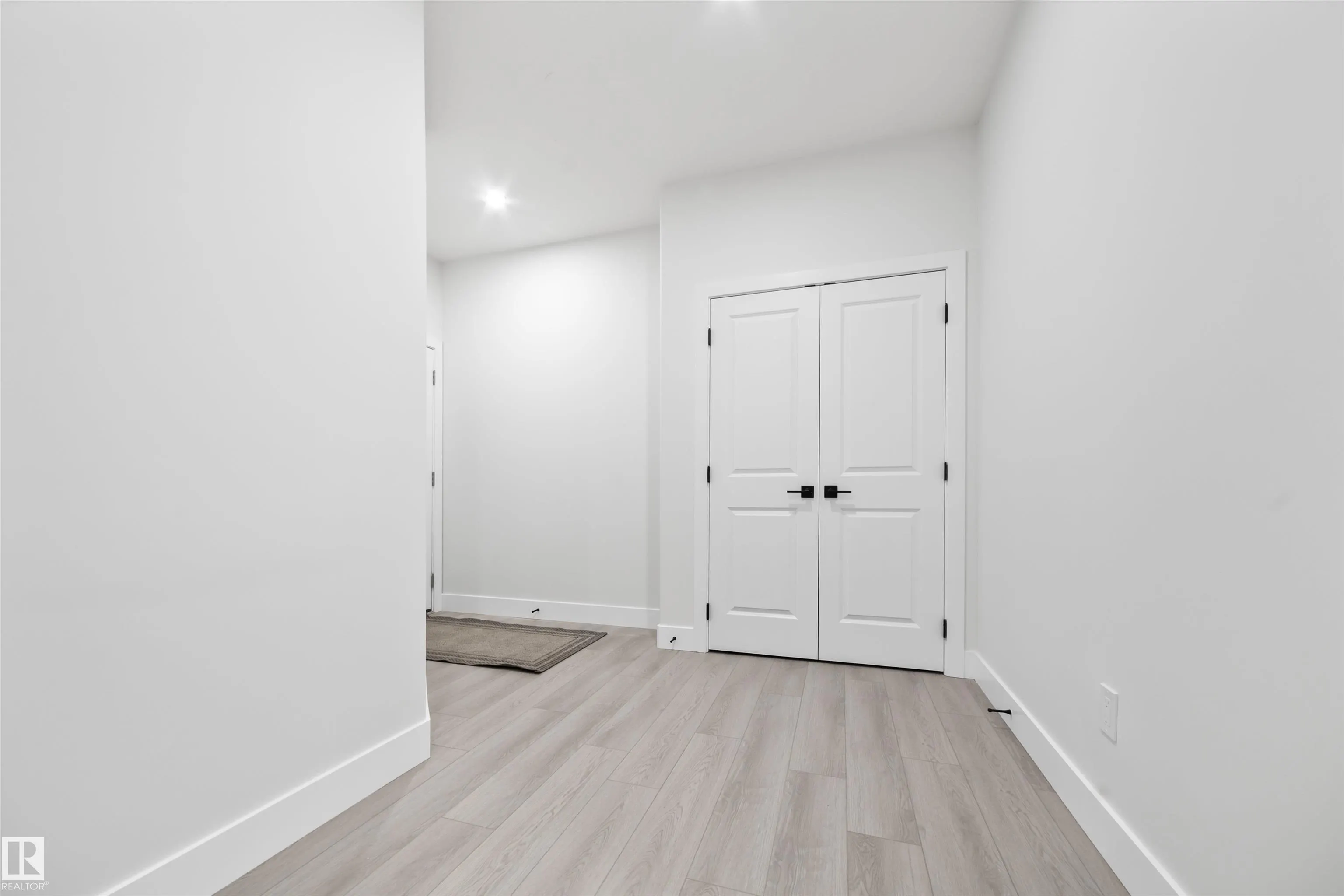 3164 MAGPIE Way
