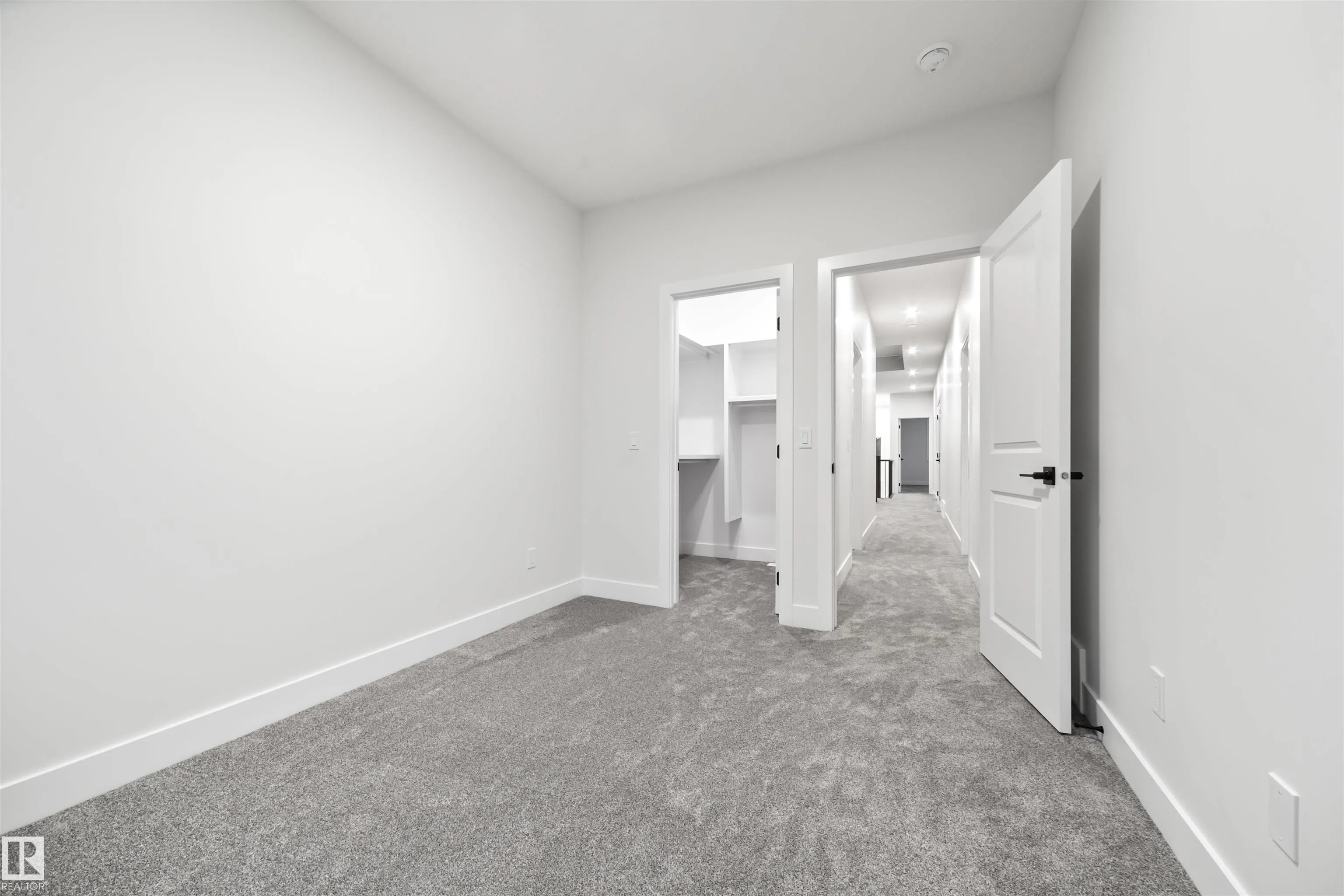 3164 MAGPIE Way