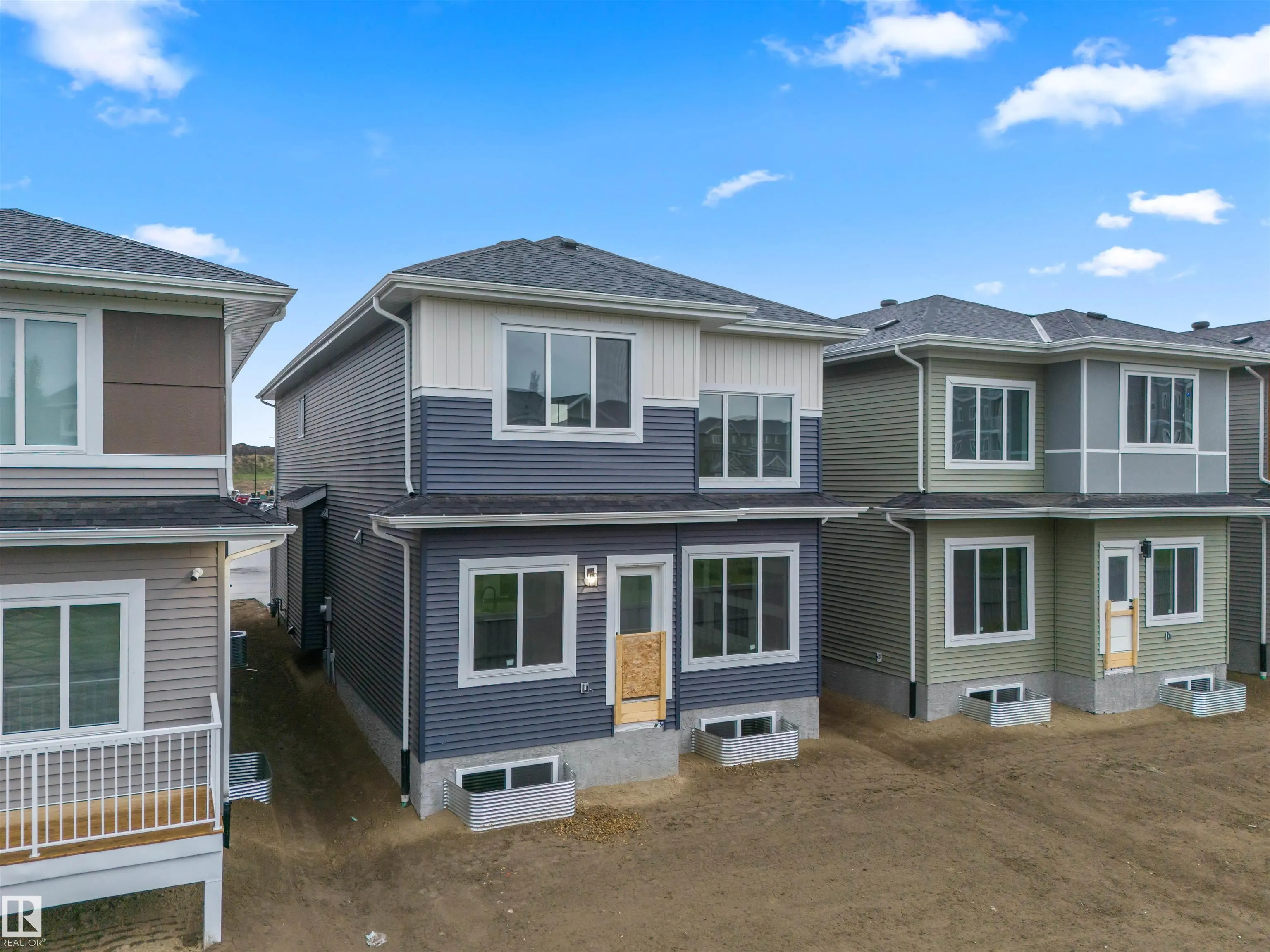 3164 MAGPIE Way