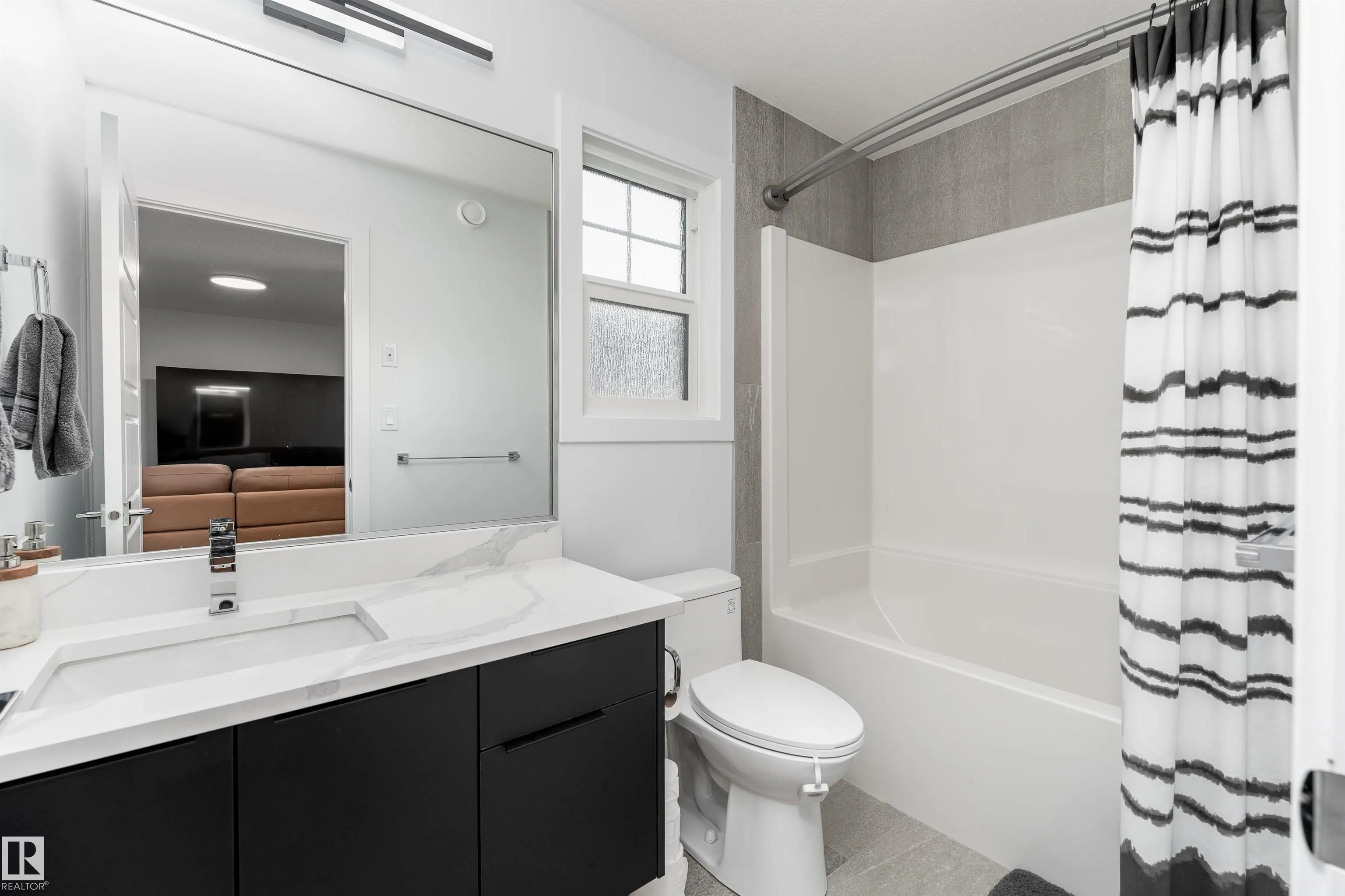 3235 PELERIN Crescent
