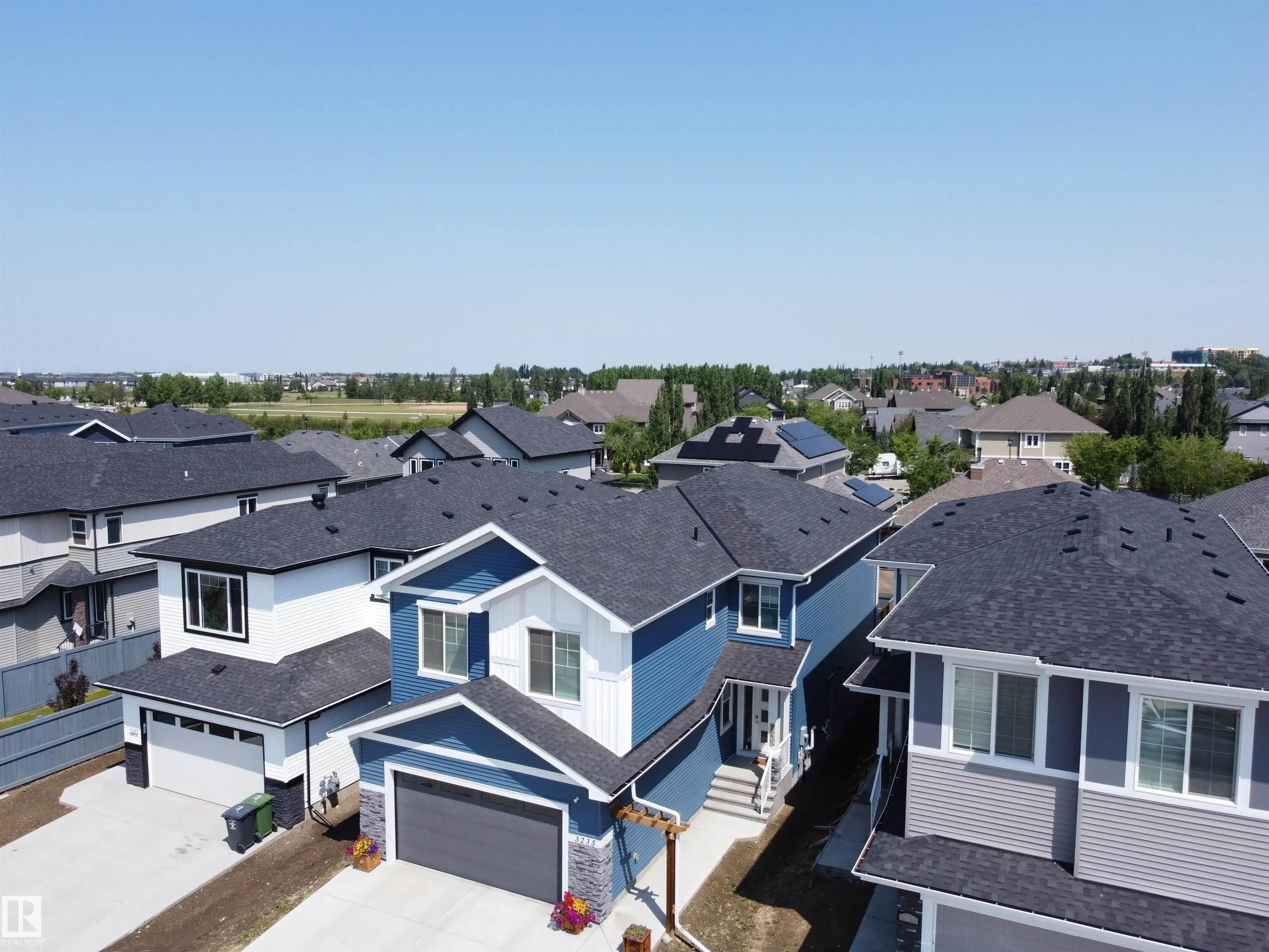3235 PELERIN Crescent