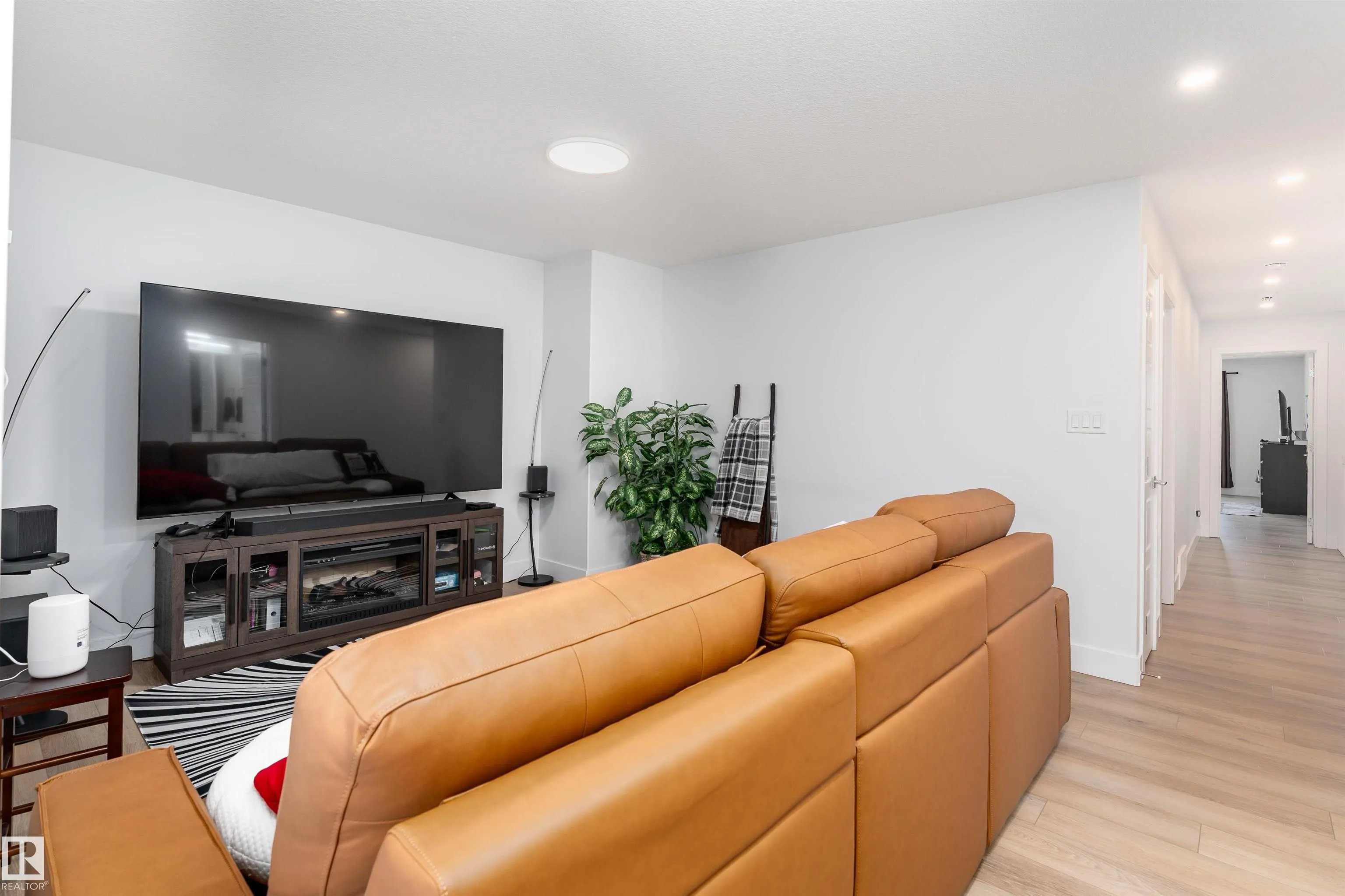 3235 PELERIN Crescent
